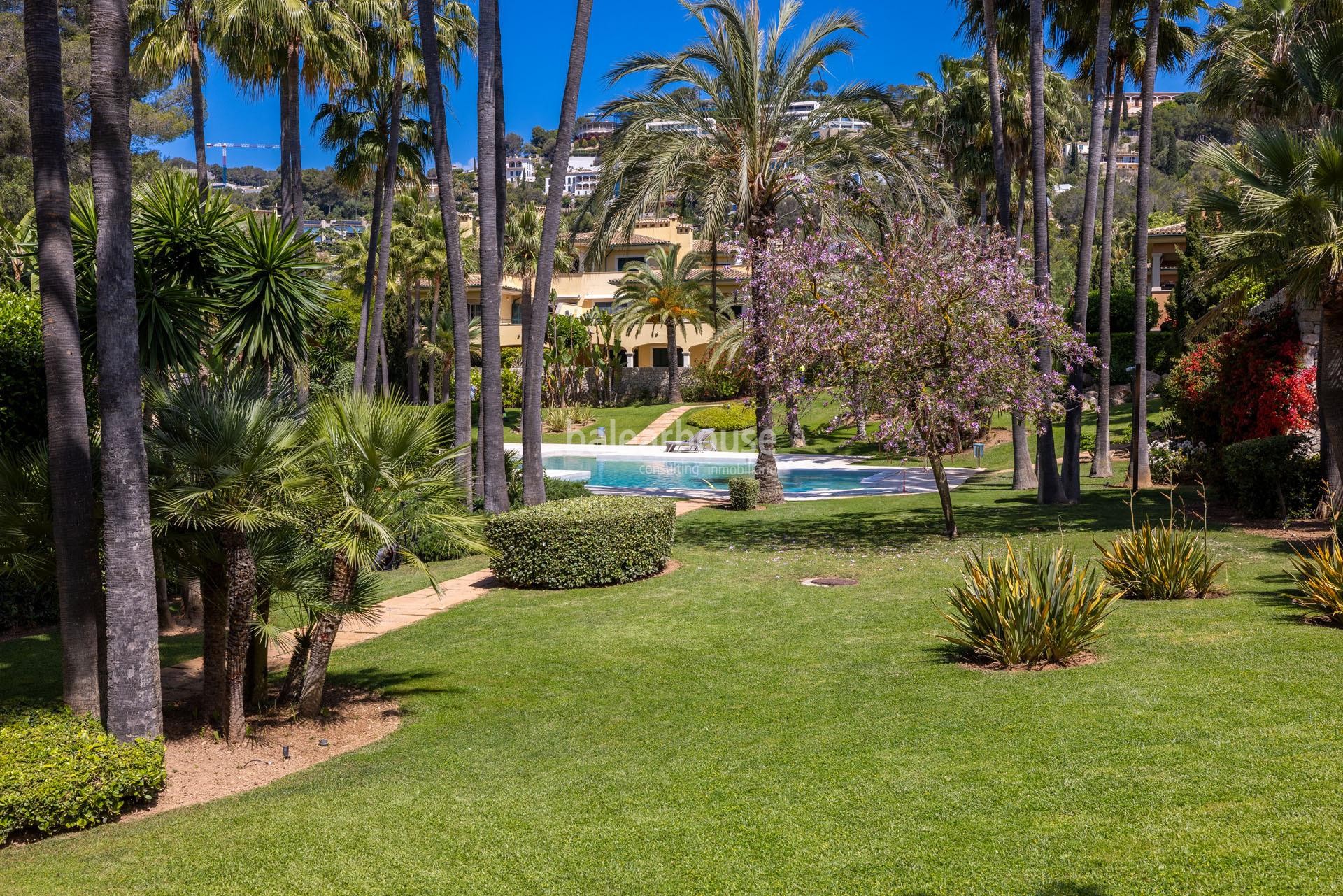 Großes Erdgeschoss mit Terrassen und Garten in einer exklusiven Urbanisation mit Pool in Son Vida