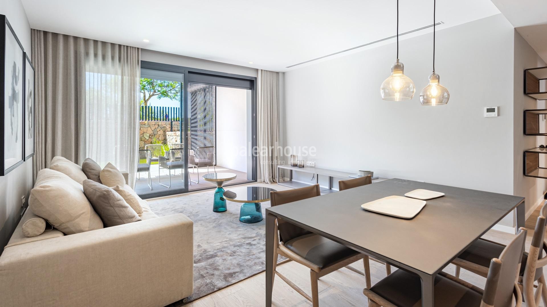 Large ground floor apartment in Palma next to the golf course, with terrace and private garden.