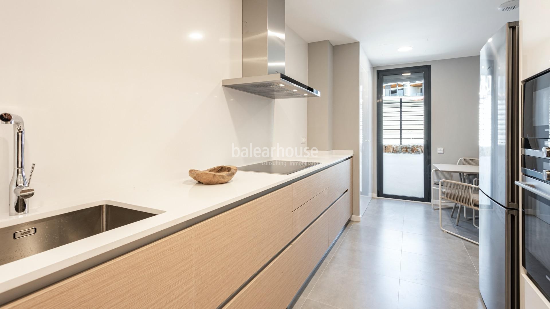 Gran planta baja a estrenar en Palma junto al golf, con terraza y jardín privado.
