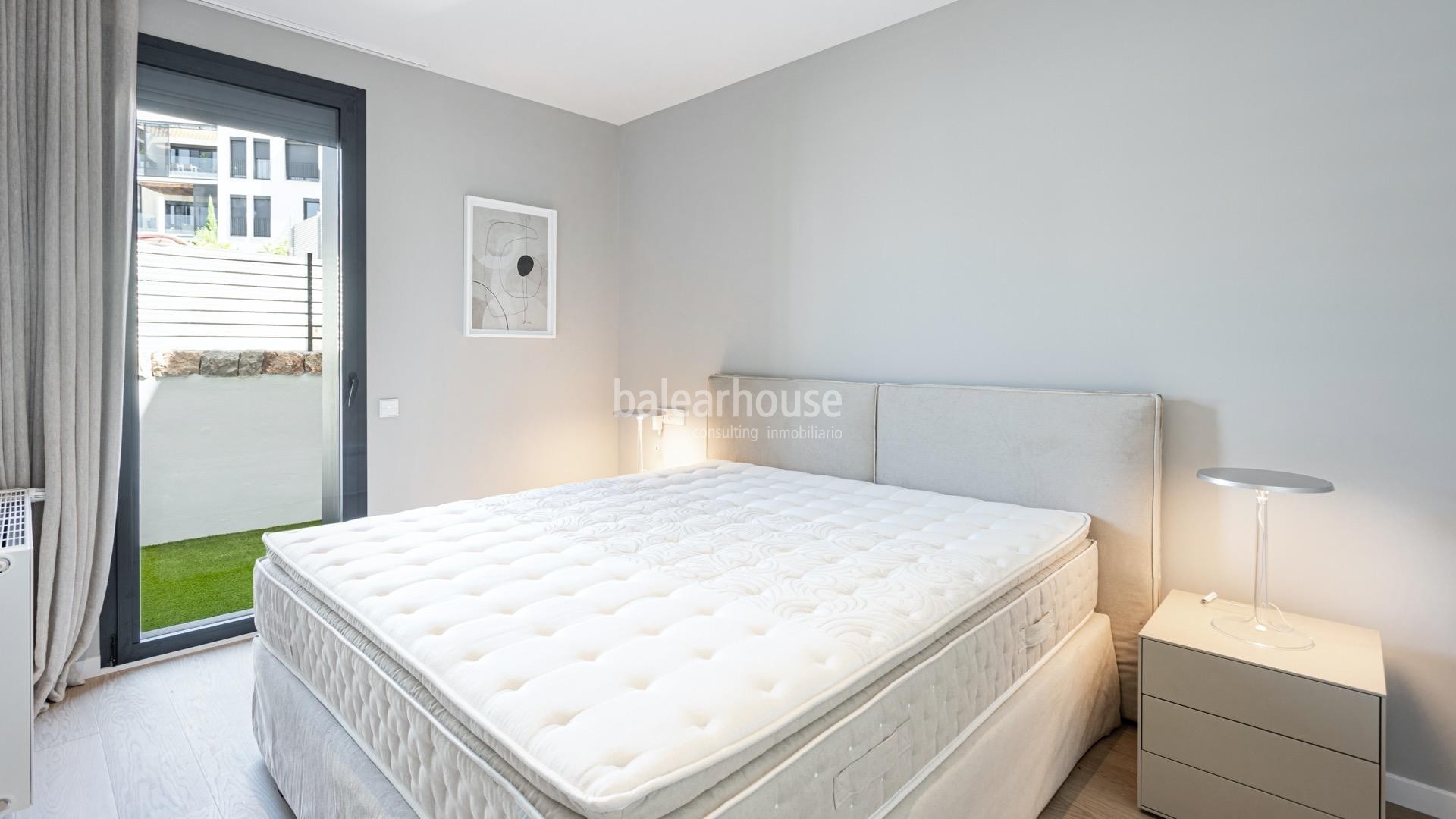 Gran planta baja a estrenar en Palma junto al golf, con terraza y jardín privado.