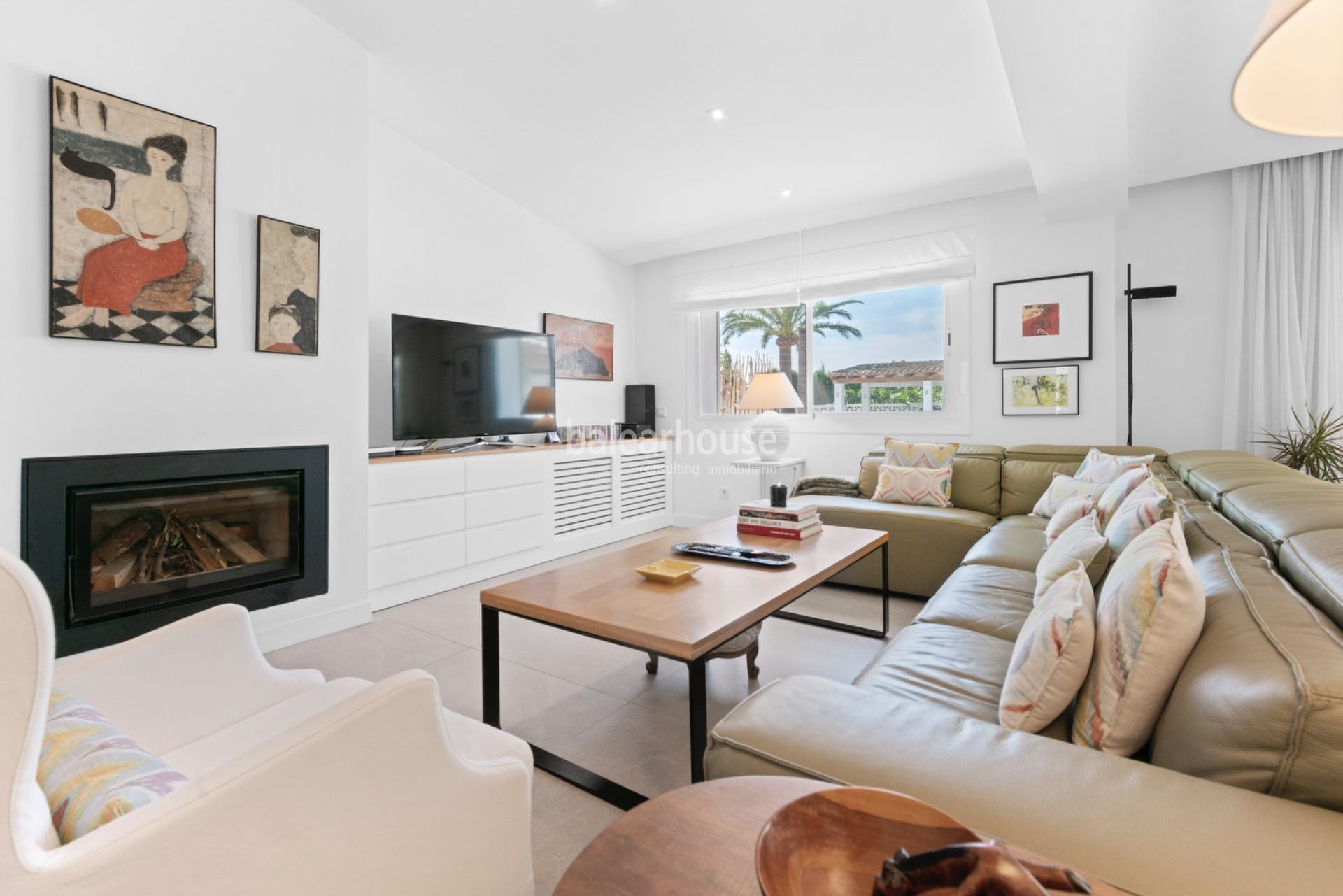 Impeccable modern rustic style house with pool and guest area in Establiments