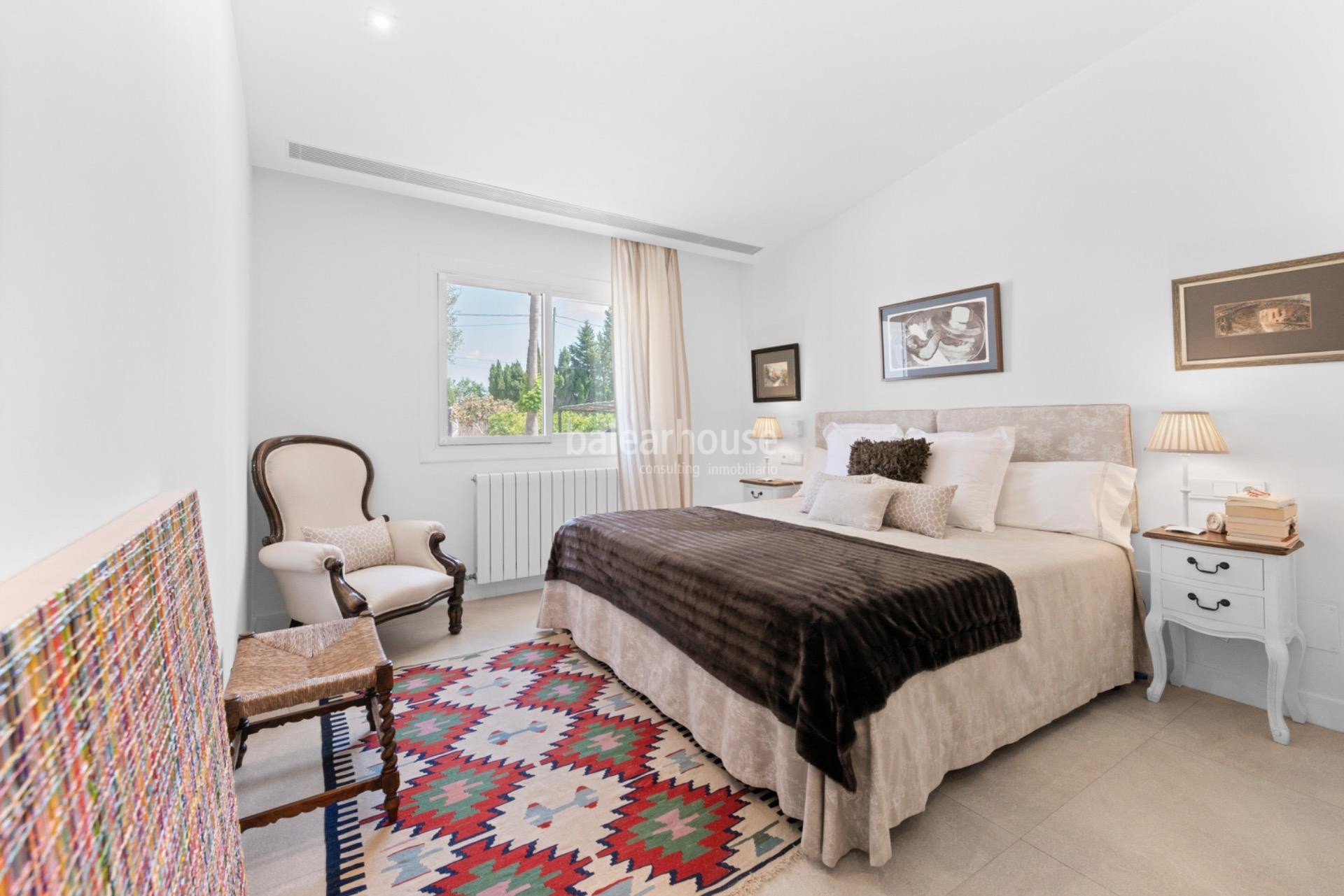 Impeccable modern rustic style house with pool and guest area in Establiments