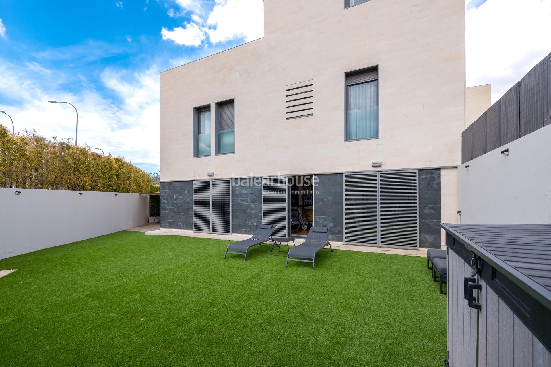 Fantastic ground floor with large garden and private terraces next to the golf course in Palma