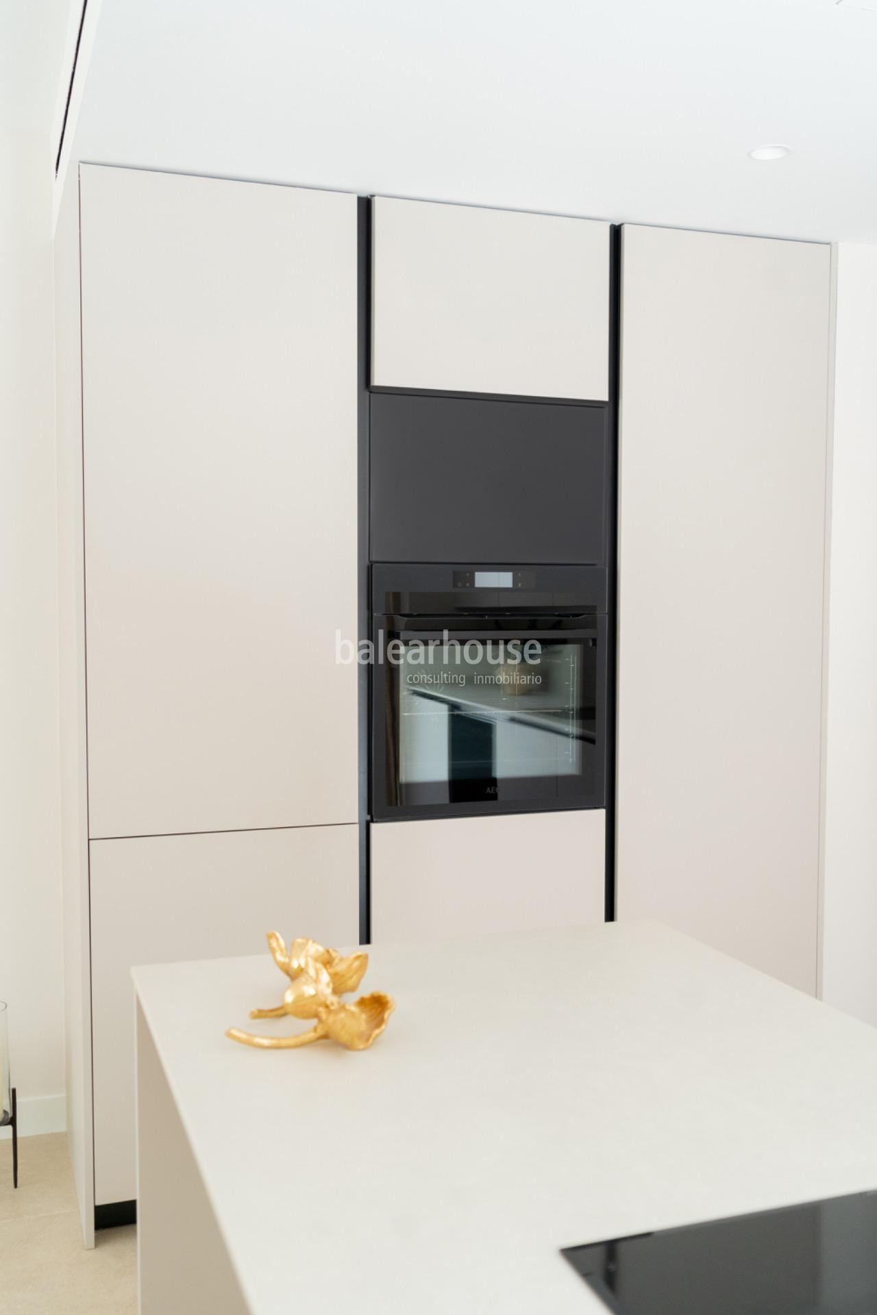 Exclusive new build ground floor apartment in Palma with swimming pool, private garden