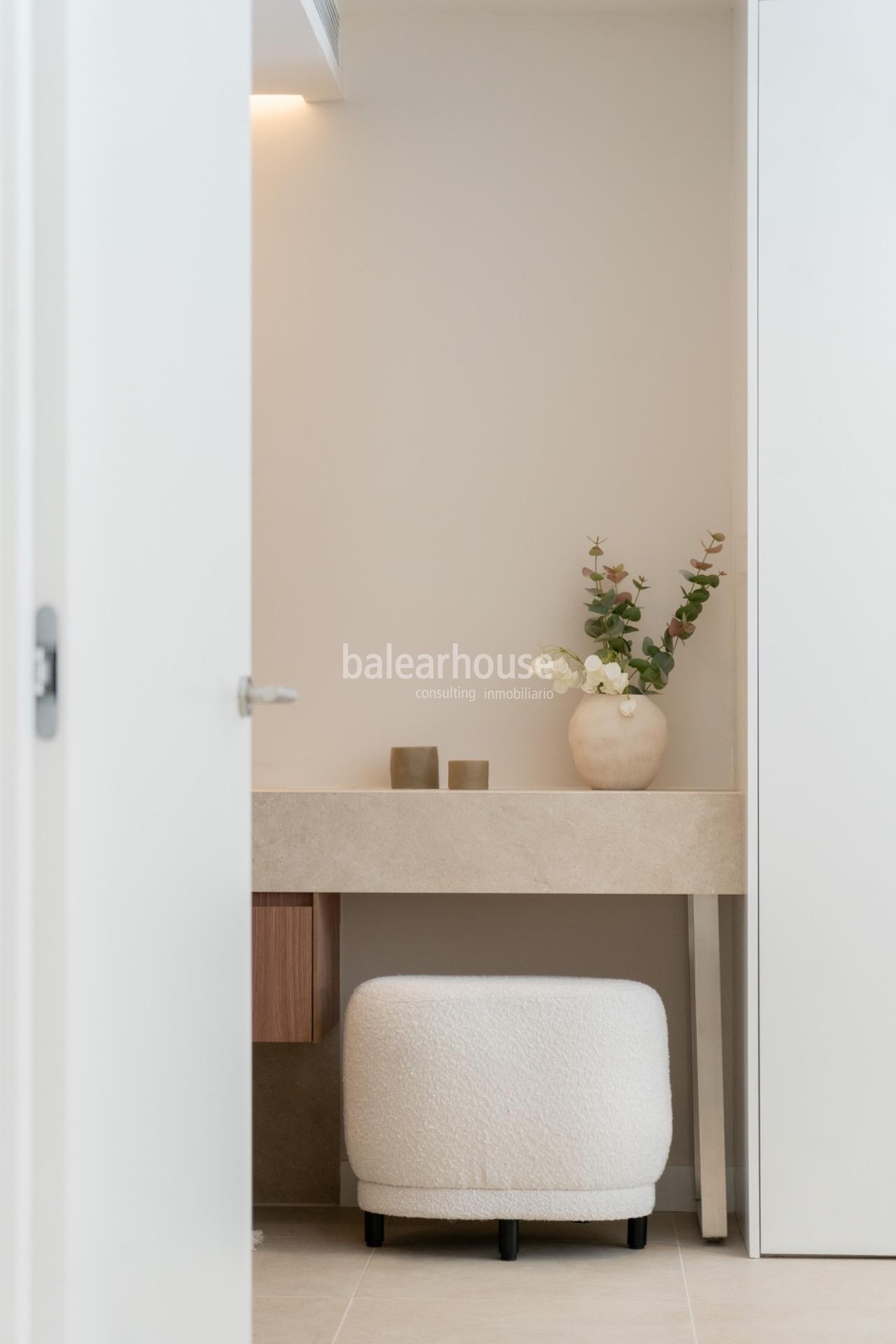 Exclusive new build ground floor apartment in Palma with swimming pool, private garden