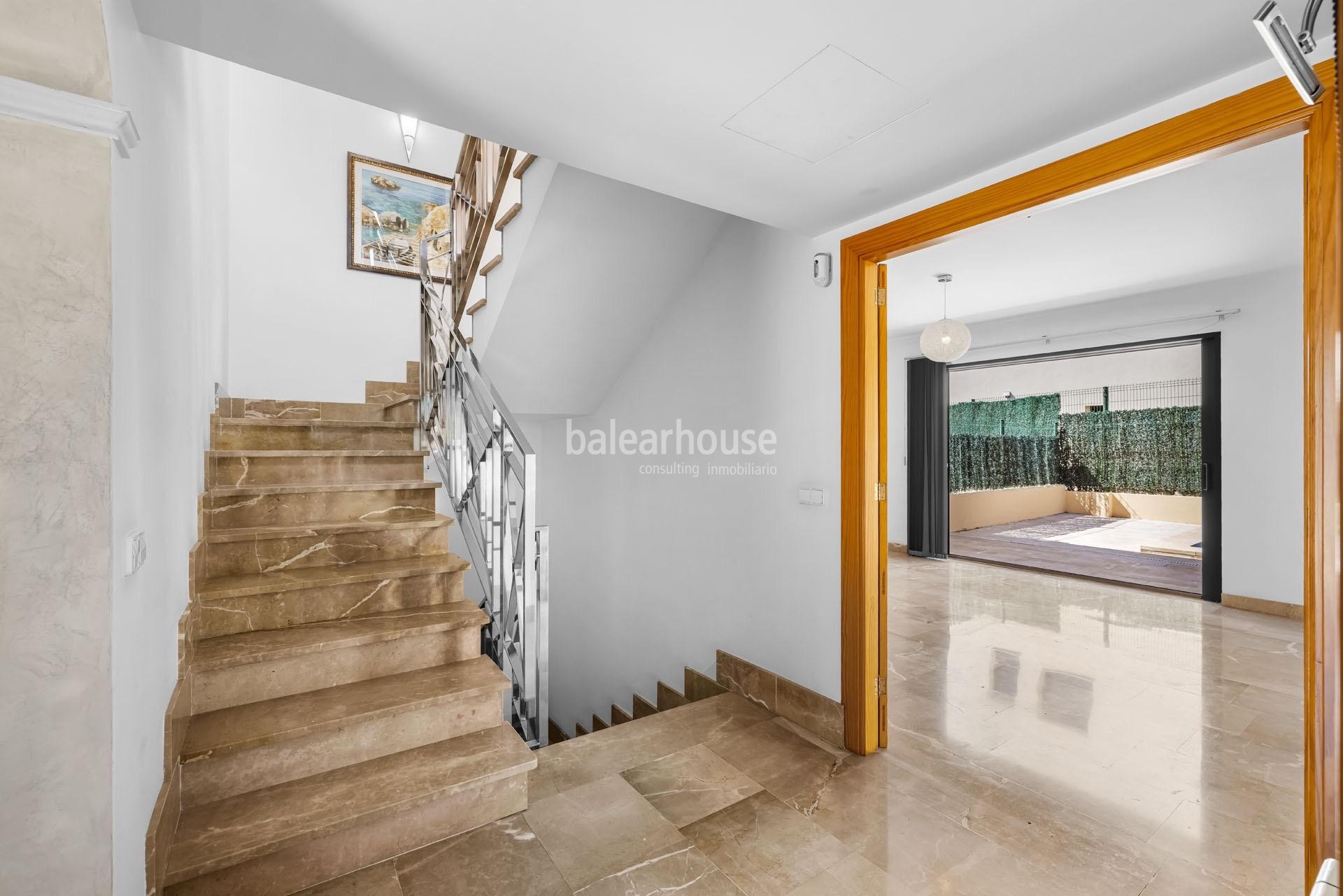 Luminoso chalet con altas calidades, piscina y terrazas en una verde zona residencial de Palma