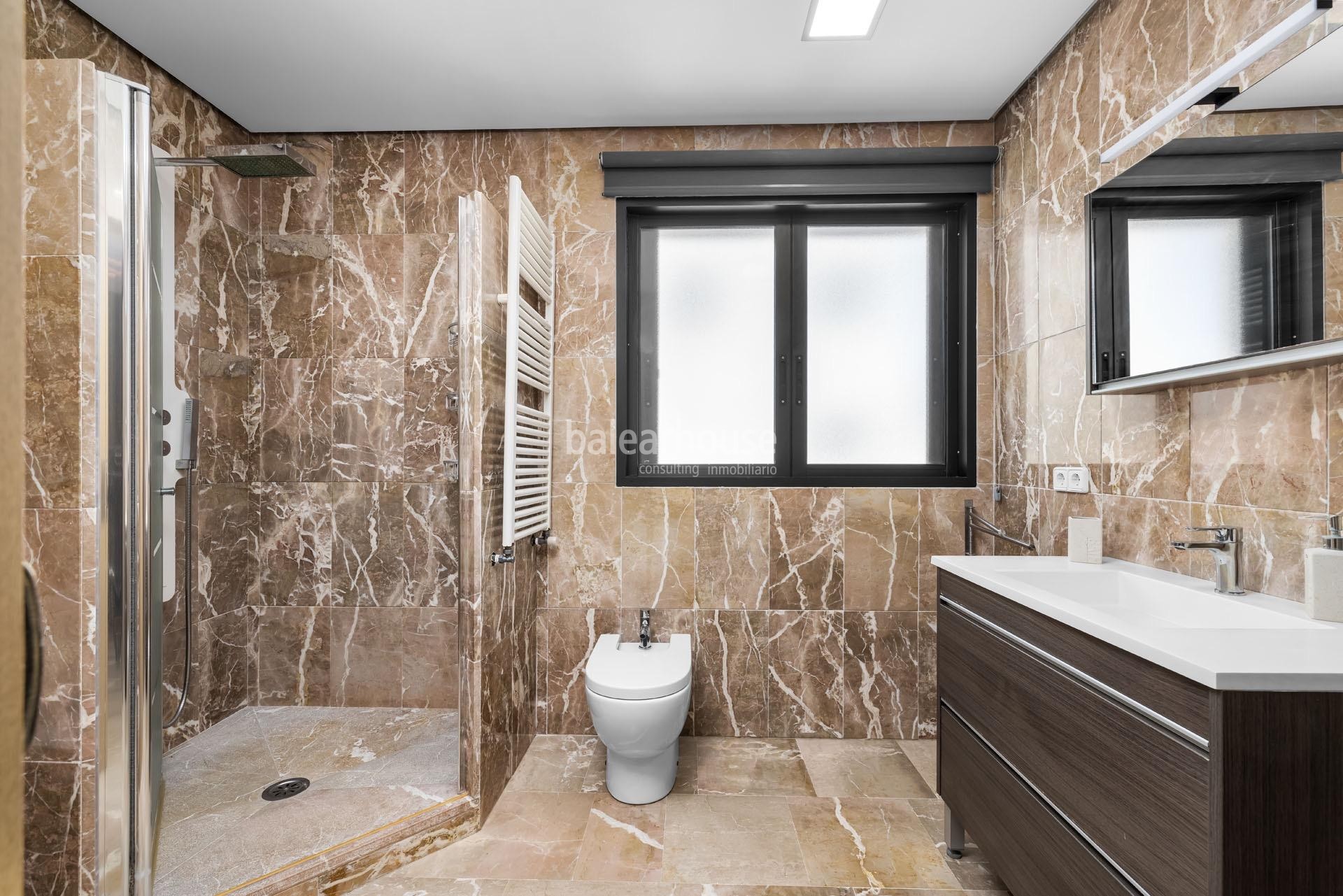 Luminoso chalet con altas calidades, piscina y terrazas en una verde zona residencial de Palma