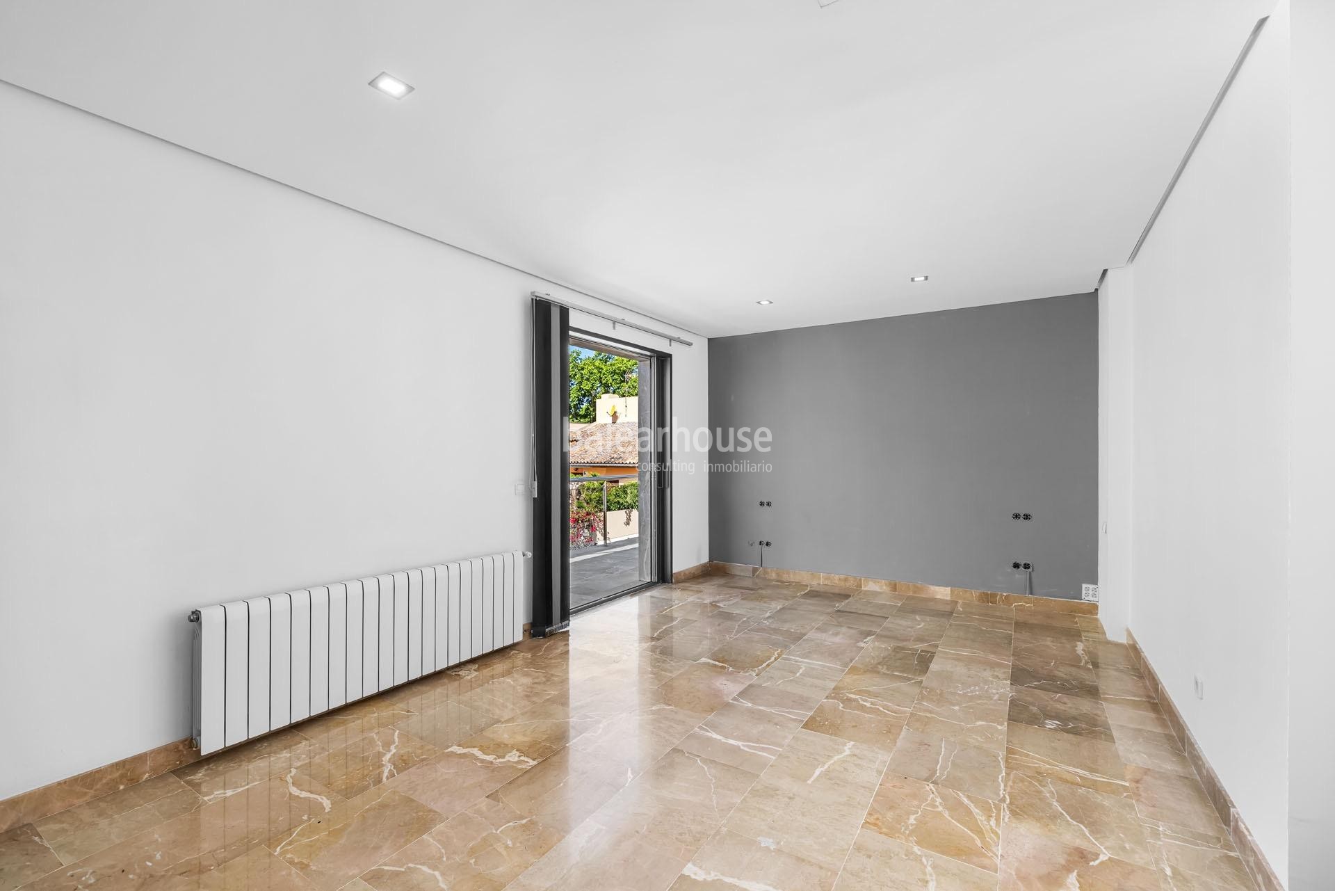 Luminoso chalet con altas calidades, piscina y terrazas en una verde zona residencial de Palma