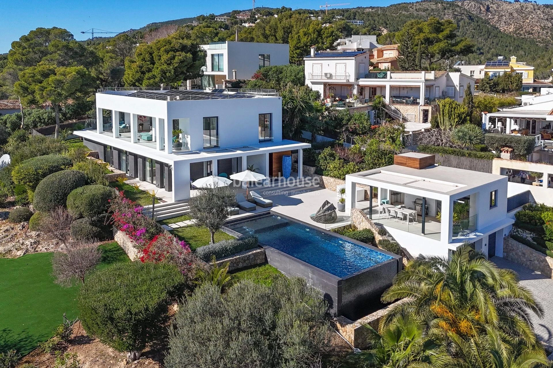 Avant-garde villa with dazzling sea views located at the top of Portals