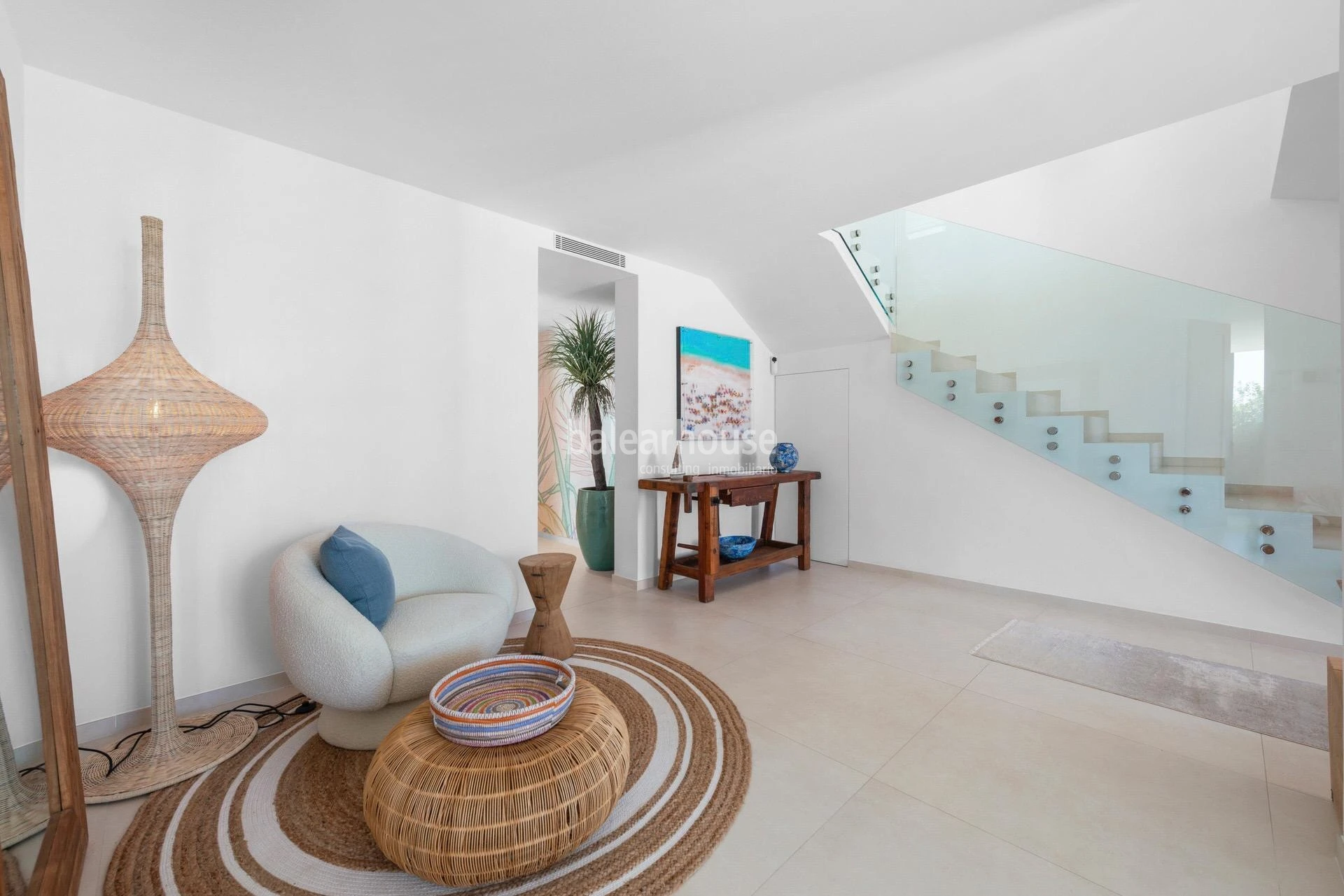 Avant-garde villa with dazzling sea views located at the top of Portals