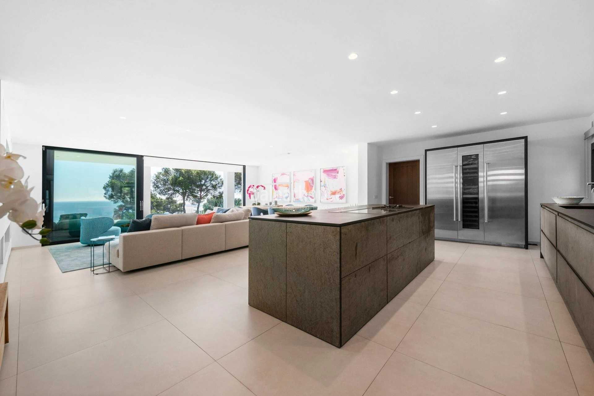 Avant-garde villa with dazzling sea views located at the top of Portals