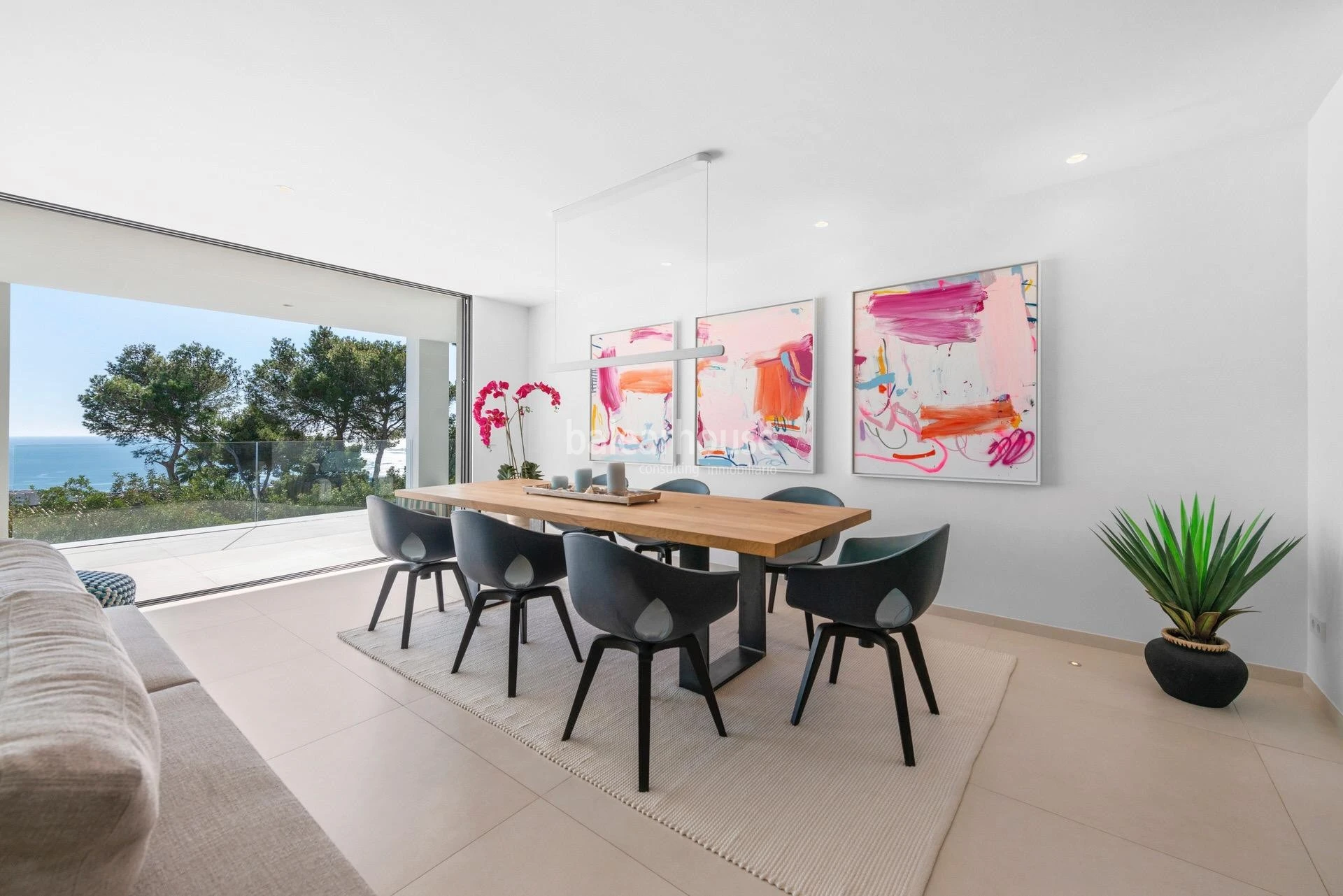 Avant-garde villa with dazzling sea views located at the top of Portals
