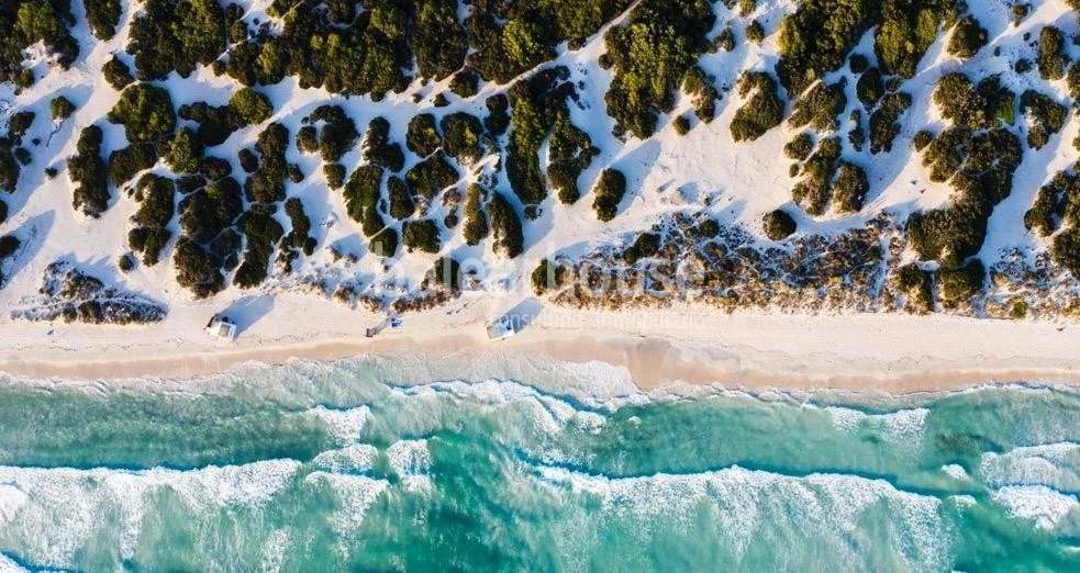 Designervillen in exklusiver Wohnanlage neben dem paradiesischen Strand Es Trenc auf Mallorca