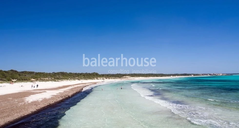 Designervillen in exklusiver Wohnanlage neben dem paradiesischen Strand Es Trenc auf Mallorca