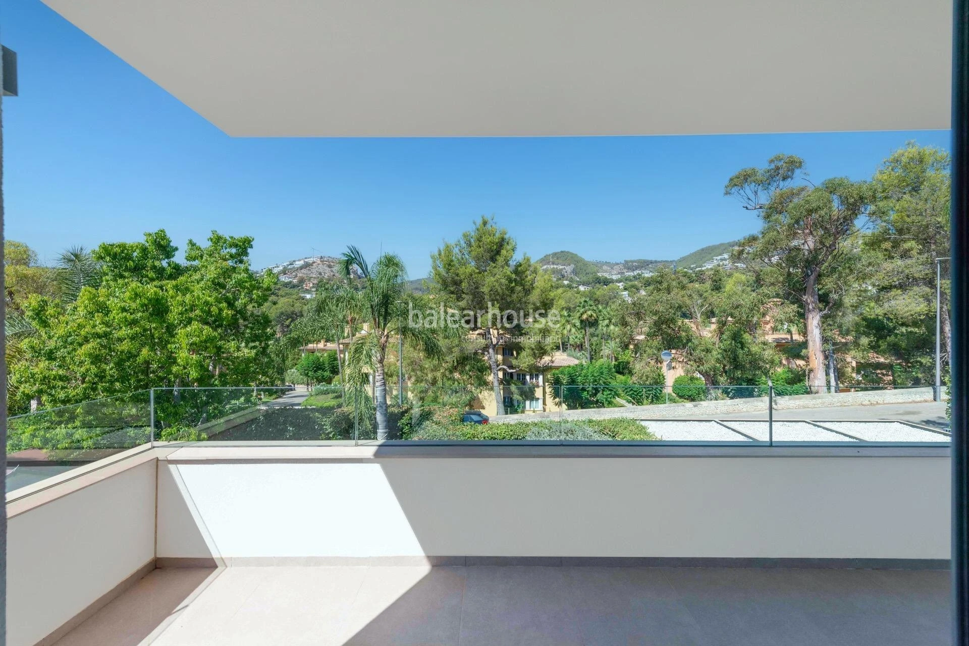 Designer villa in the golf of Son Vida with large terraces, swimming pool and garden