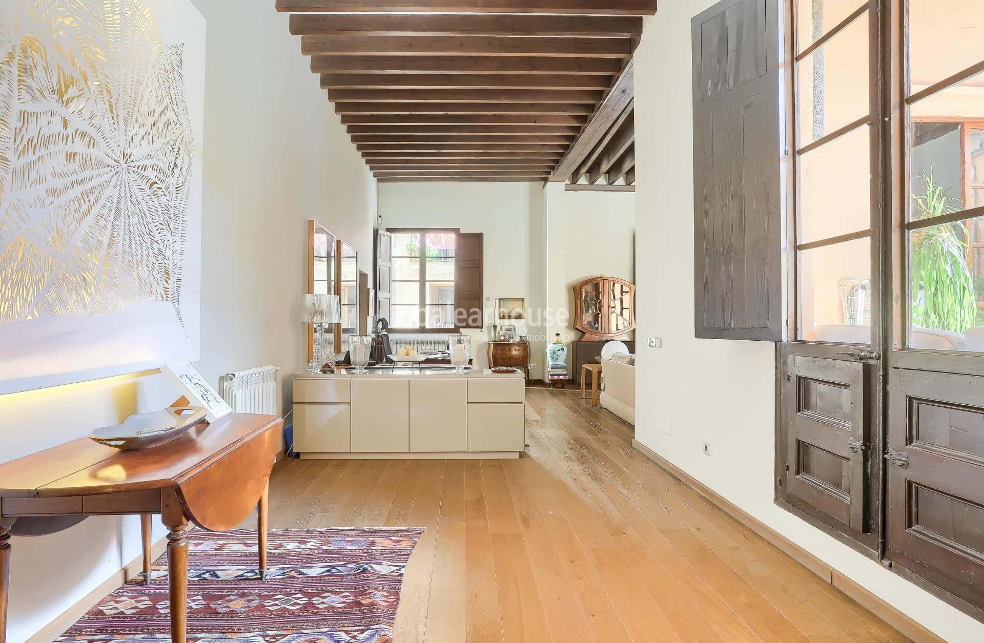 Espectacular piso de diseño en un edificio histórico del corazón del casco antiguo de Palma