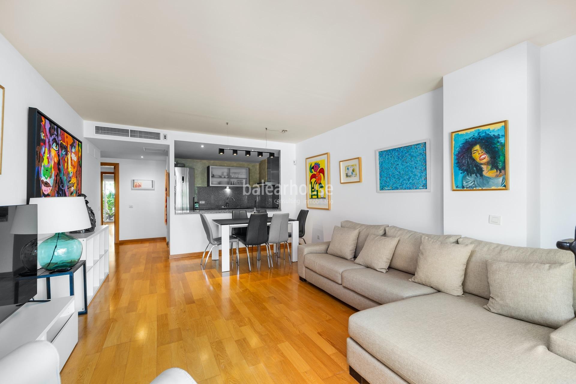 Comfortable ground floor apartment with terraces, pool and gardens in a complex in the school area i