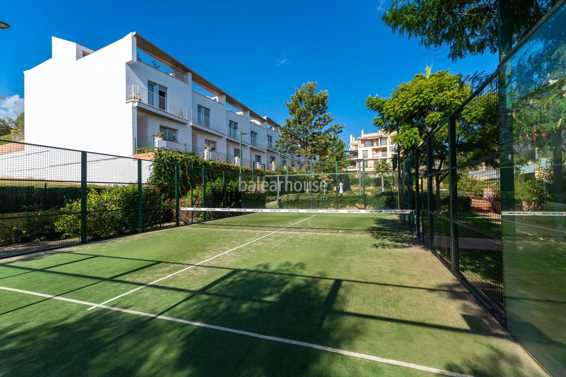 Comfortable ground floor apartment with terraces, pool and gardens in a complex in the school area i