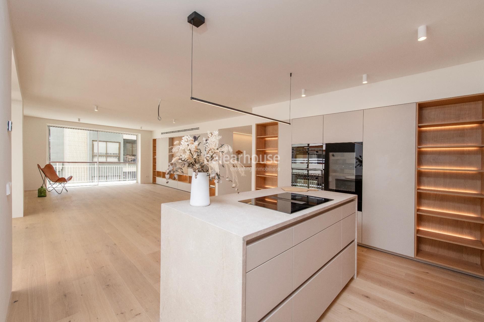 Exclusivo piso reformado con gran terraza en el corazón de Santa Catalina