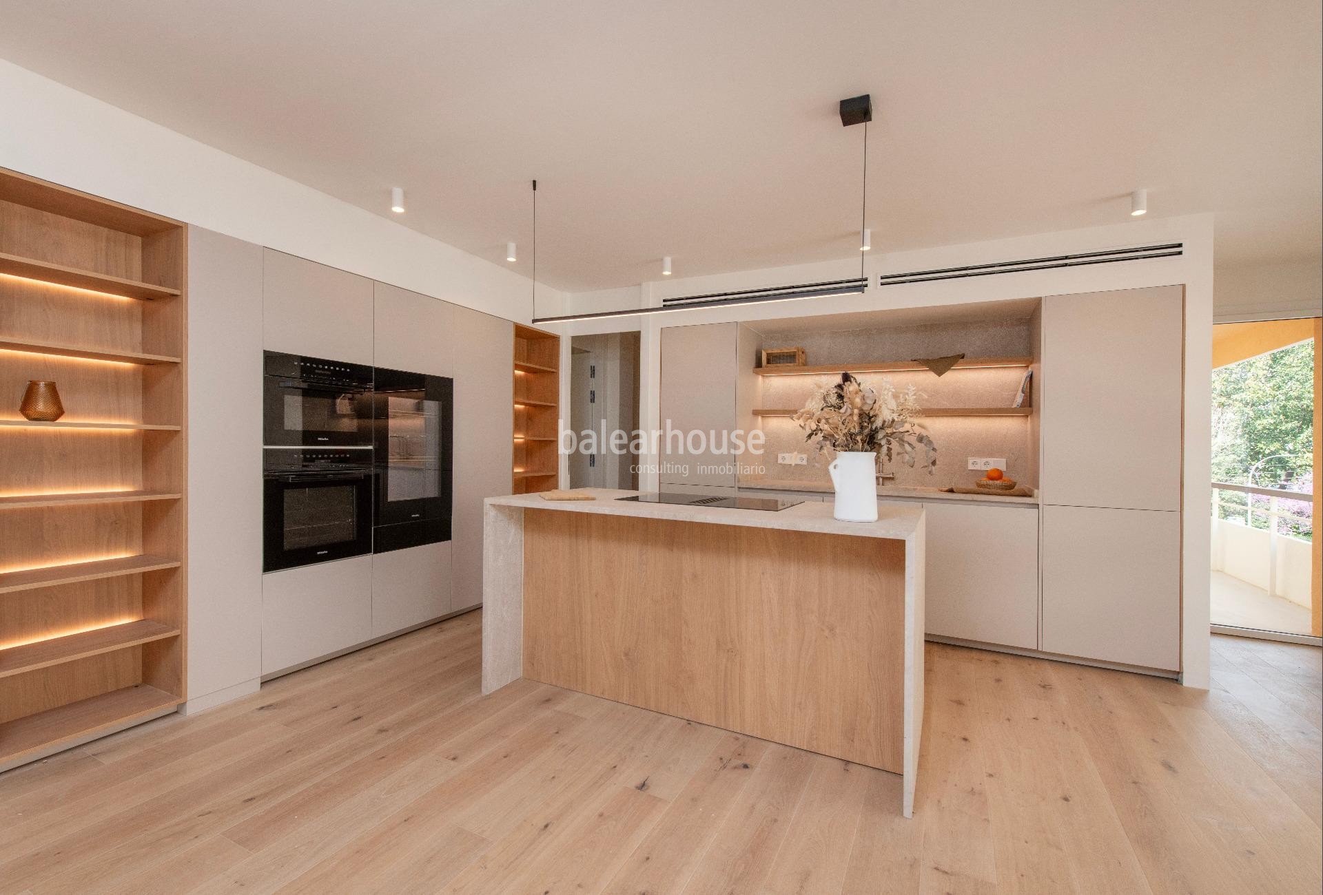 Exclusivo piso reformado con gran terraza en el corazón de Santa Catalina