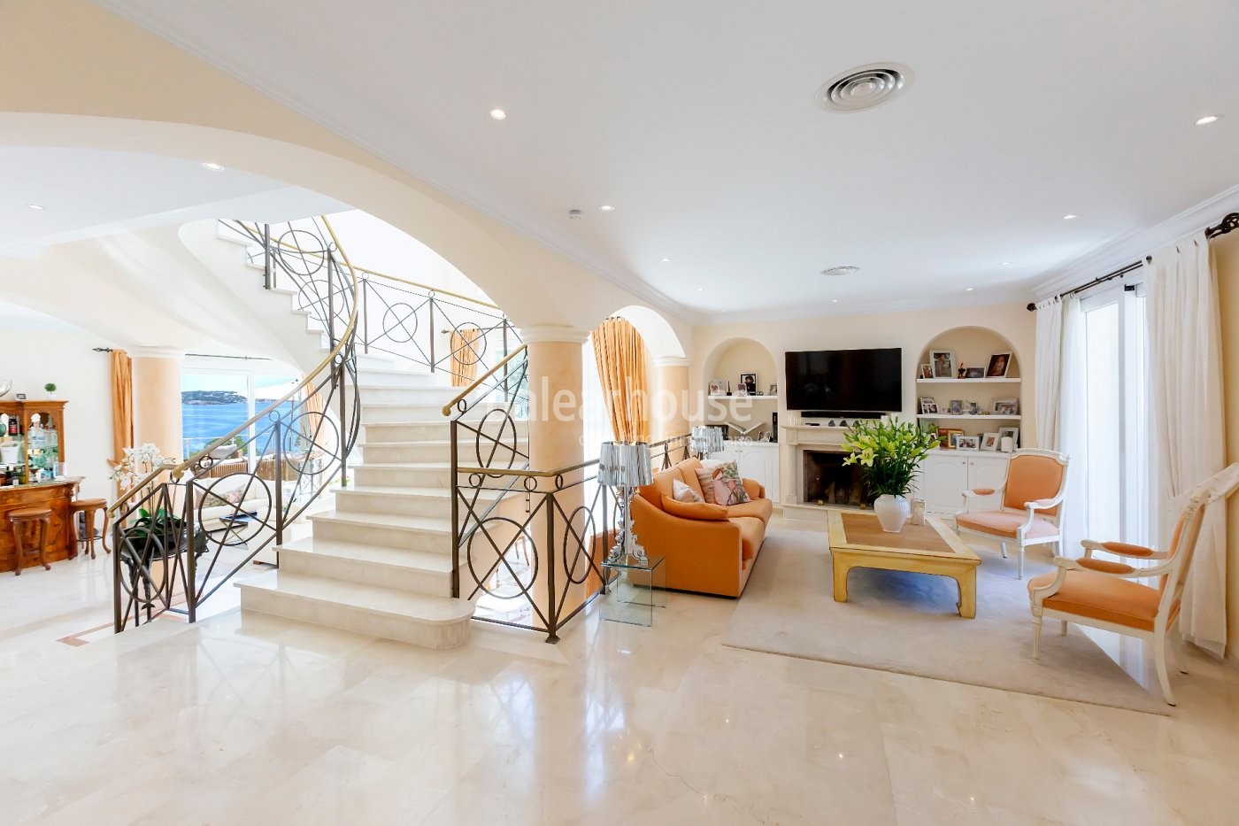 Villa in erster Linie mit direktem Zugang zum Meer, ganz in der Nähe von Palma
