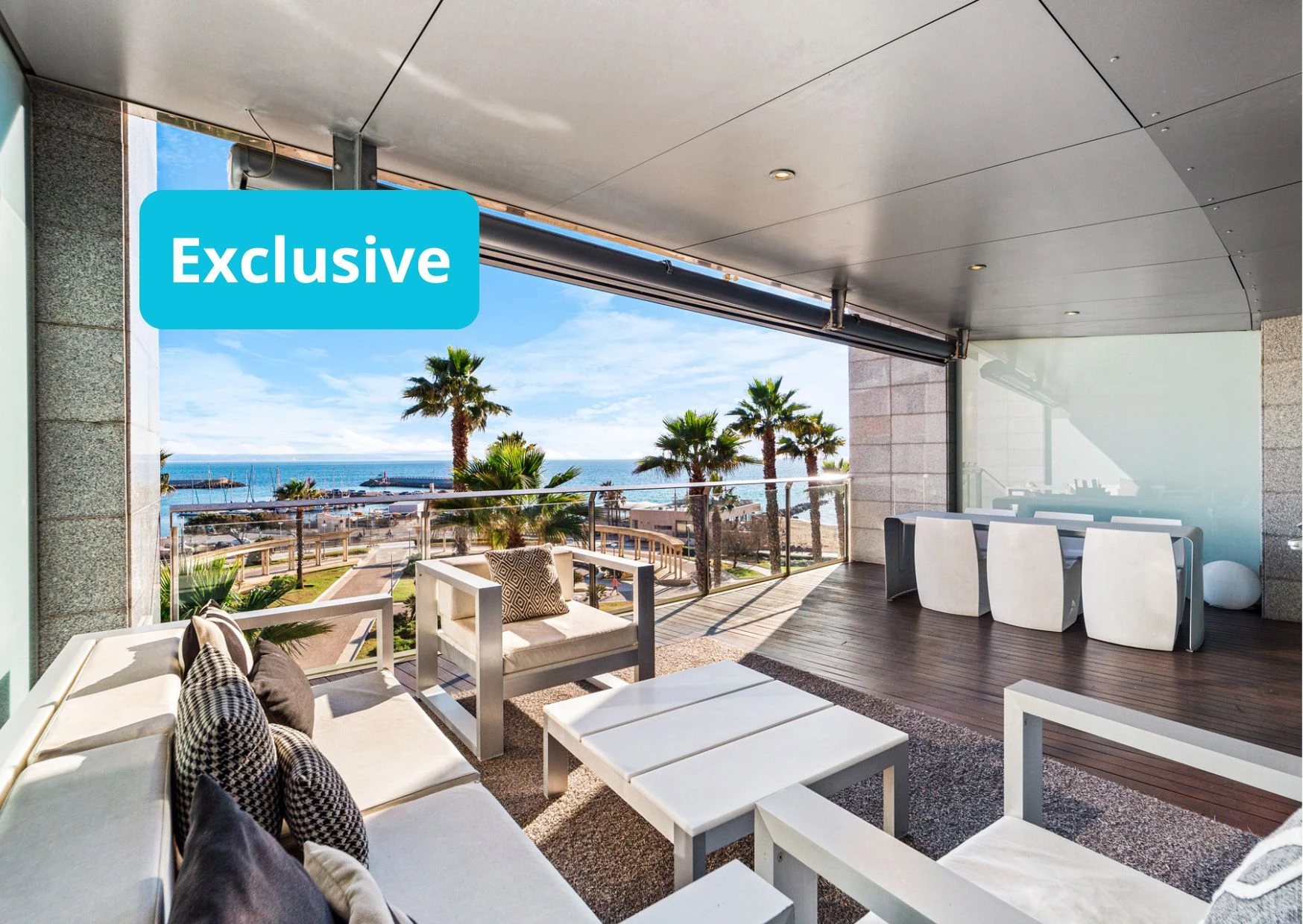 Exclusive apartment with large terrace, privileged location on the seafront of Portixol