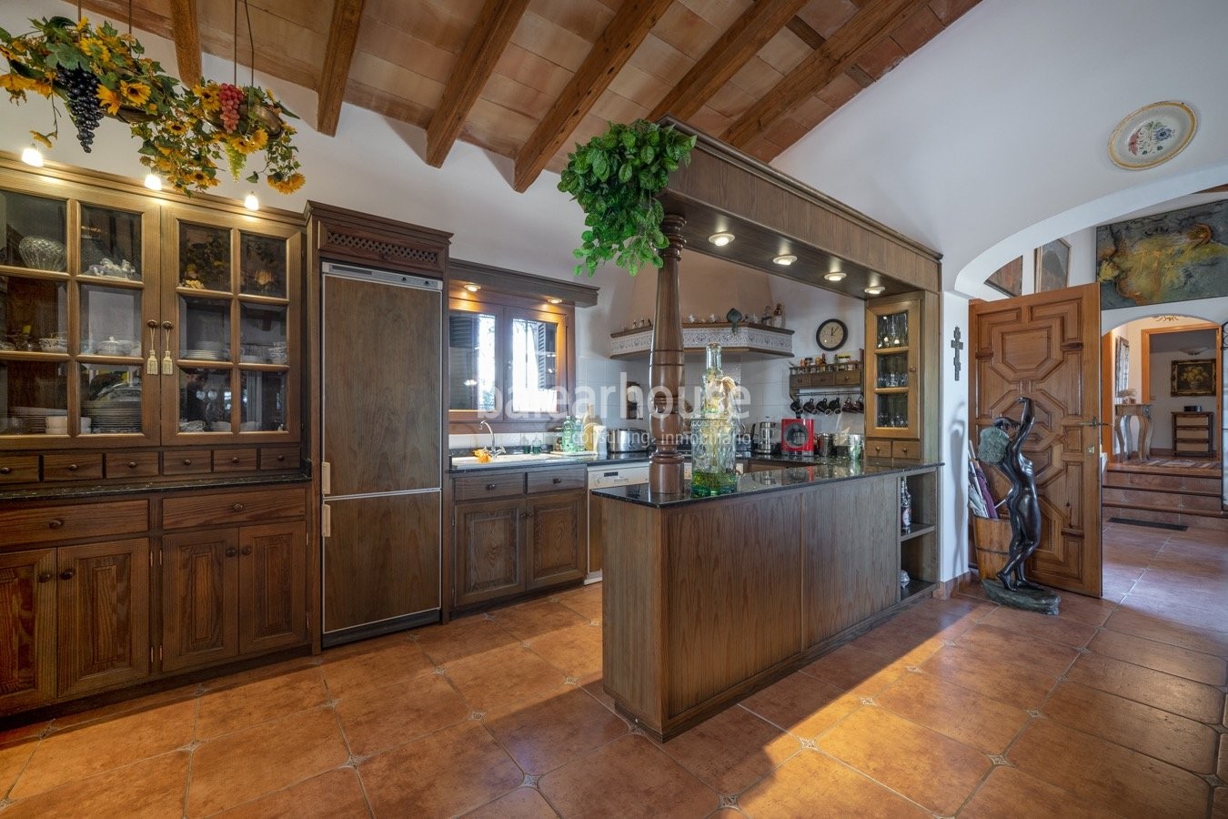 EXCLUSIVA. Preciosa finca en Son Servera con vistas al mar rodeada de terrazas, jardín, piscina y gran terreno