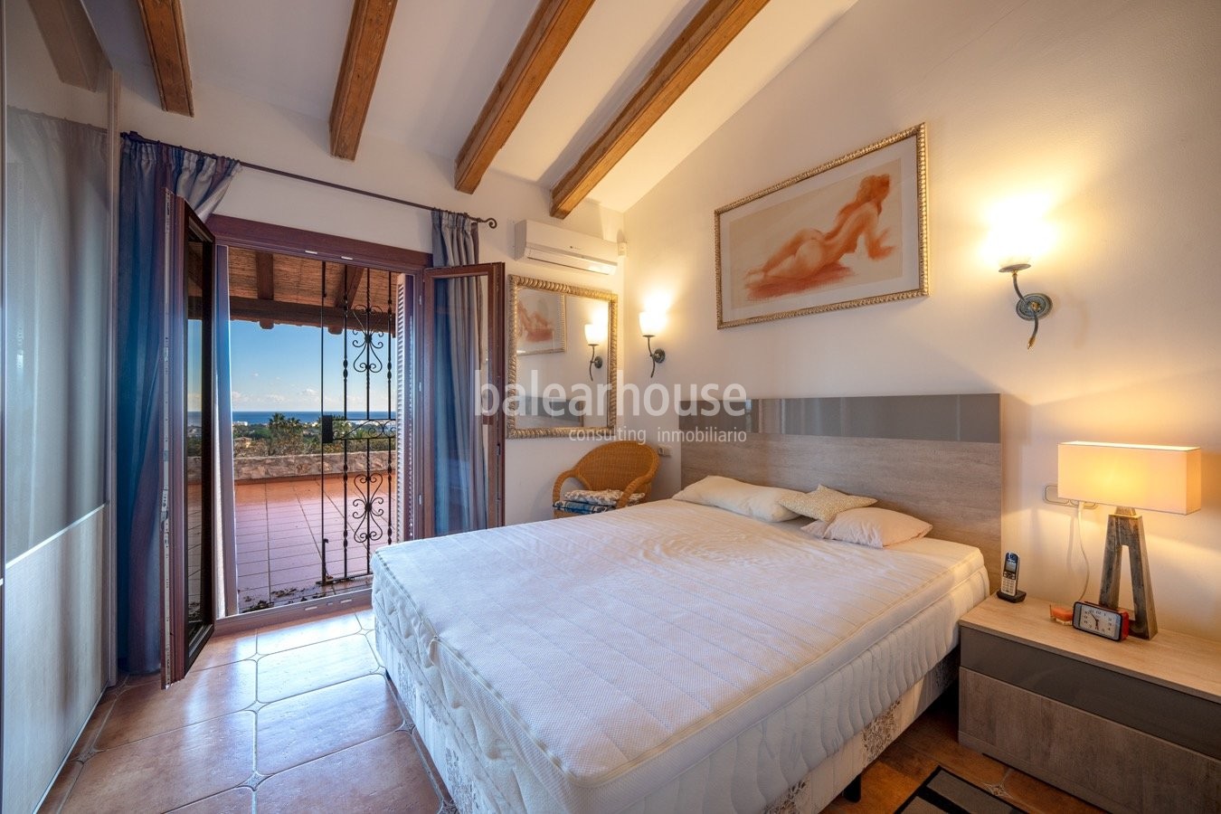 EXCLUSIVA. Preciosa finca en Son Servera con vistas al mar rodeada de terrazas, jardín, piscina y gran terreno