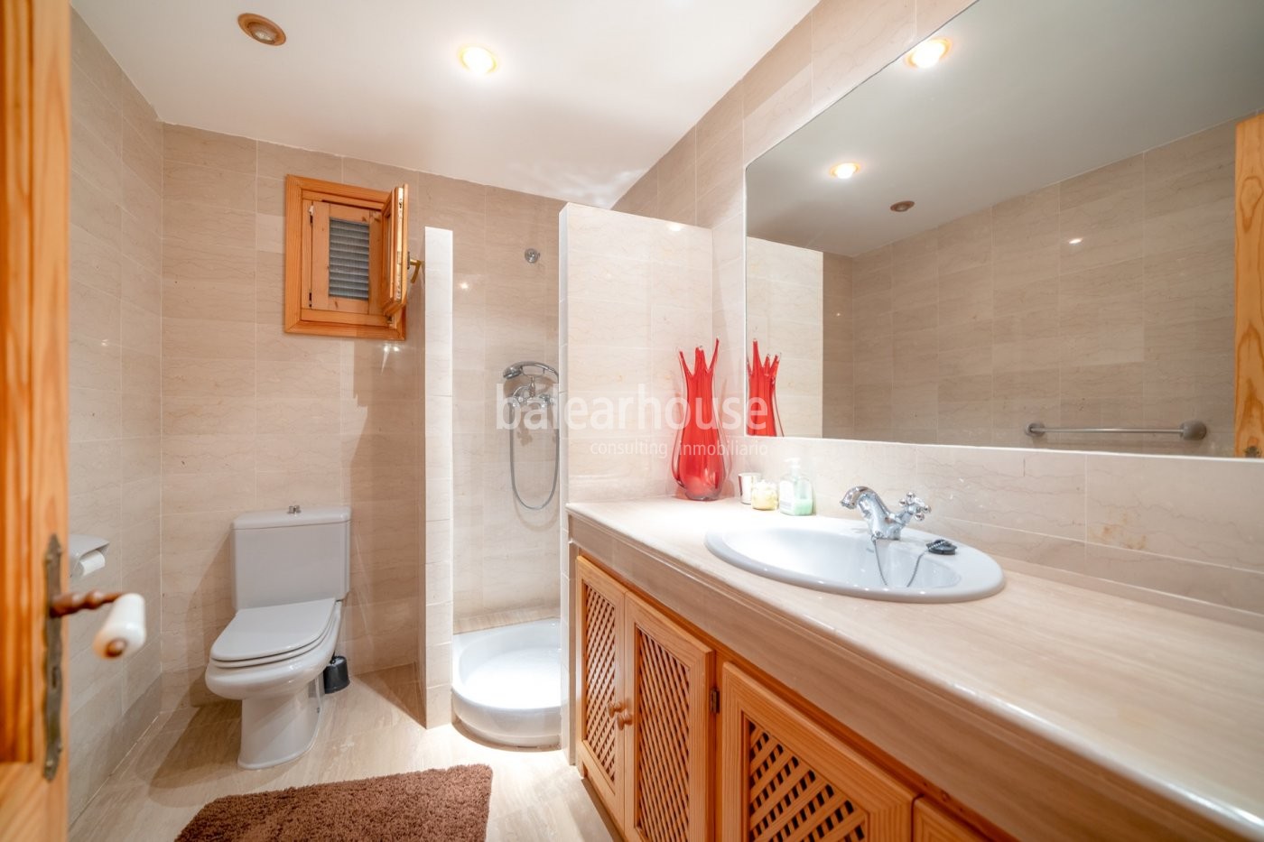 EXCLUSIVA. Preciosa finca en Son Servera con vistas al mar rodeada de terrazas, jardín, piscina y gran terreno