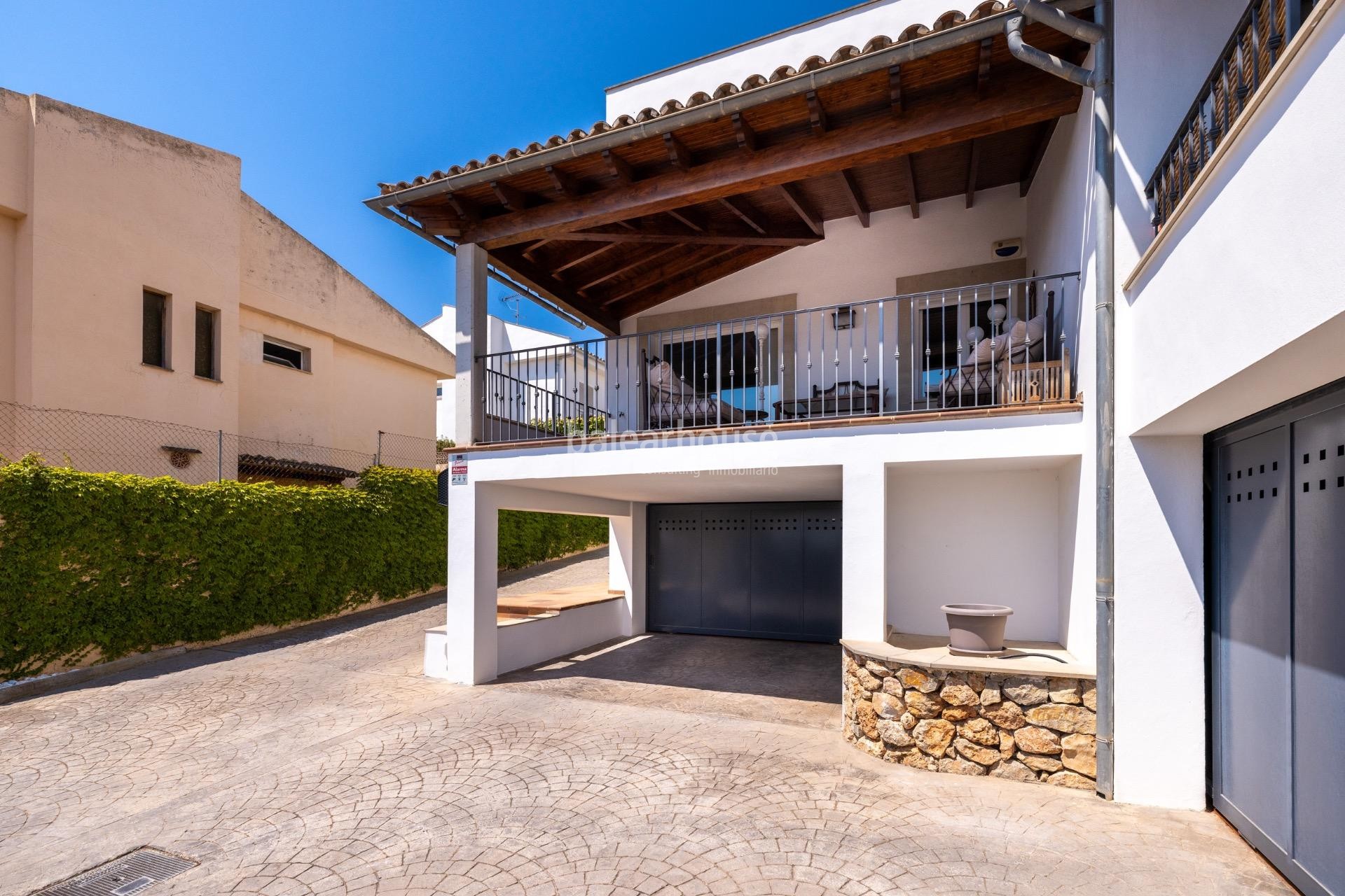 Encantadora casa de modernos interiores con preciosas vistas al mar en lo alto de Génova