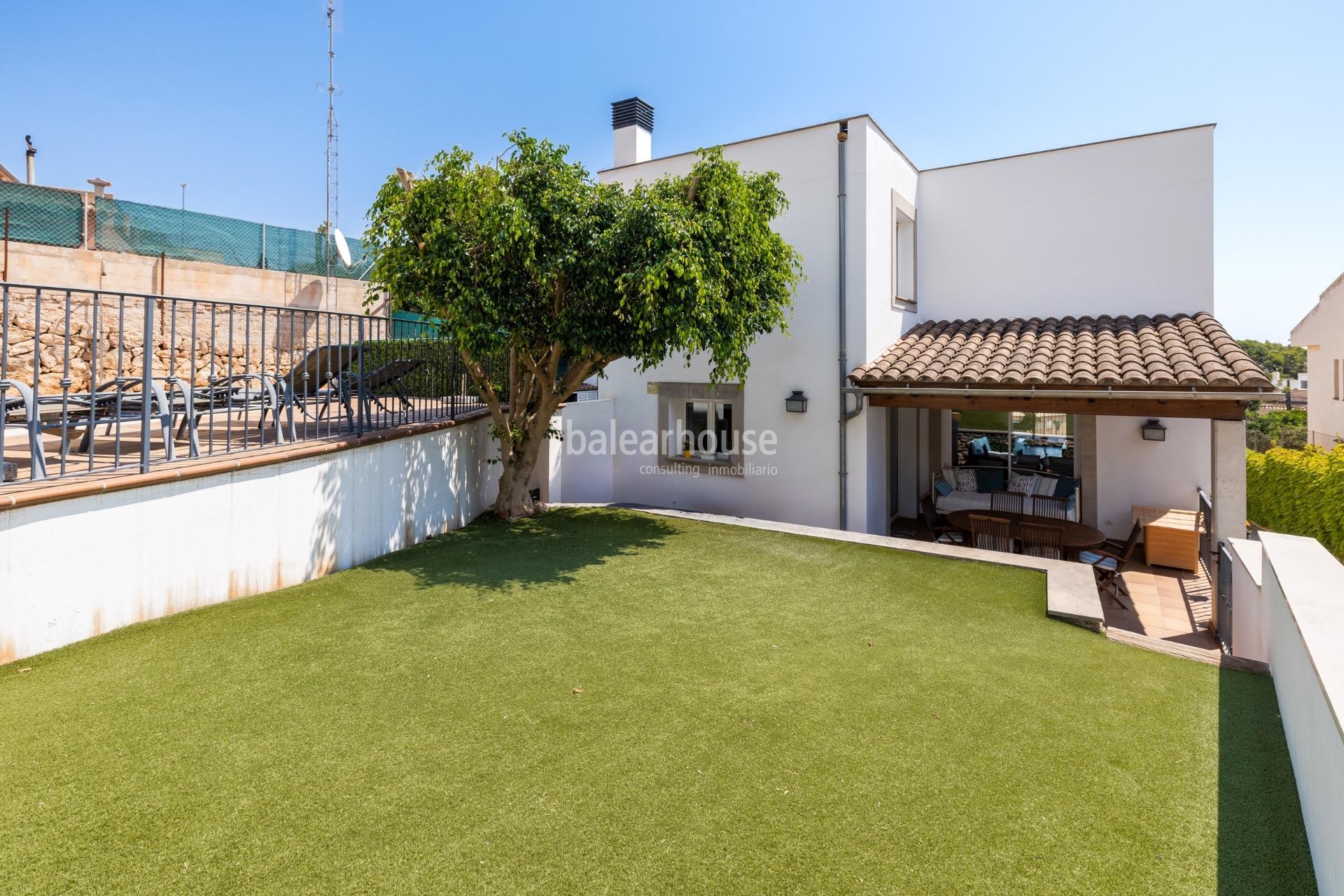 Encantadora casa de modernos interiores con preciosas vistas al mar en lo alto de Génova