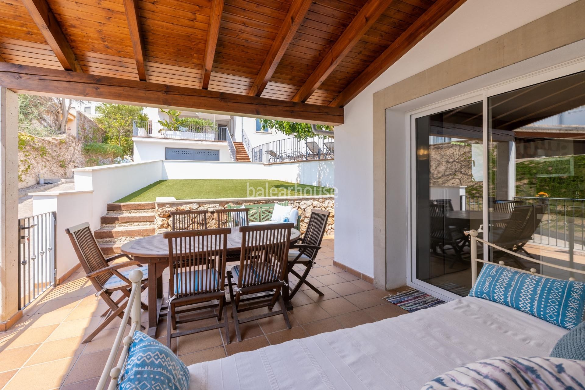 Encantadora casa de modernos interiores con preciosas vistas al mar en lo alto de Génova