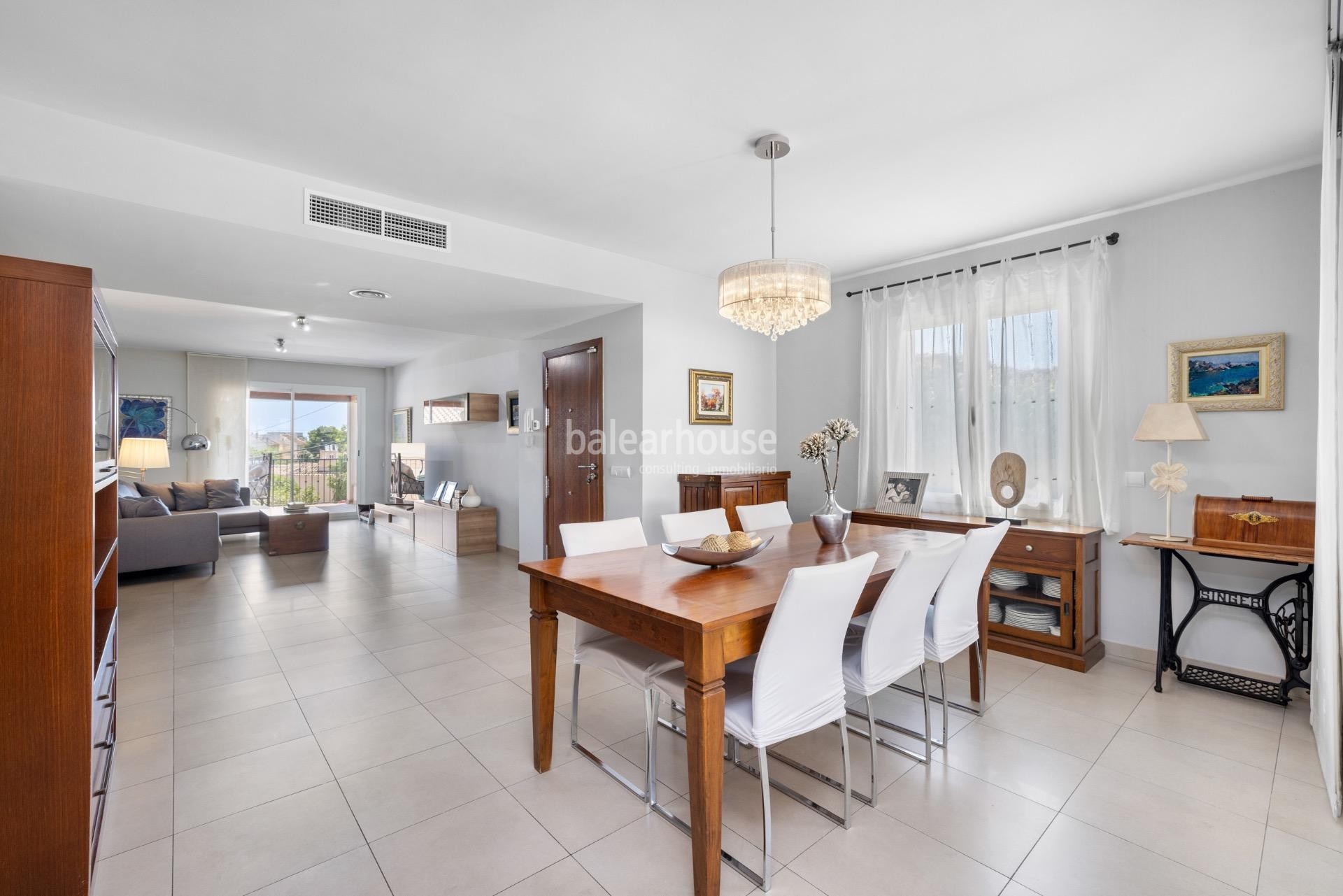 Encantadora casa de modernos interiores con preciosas vistas al mar en lo alto de Génova