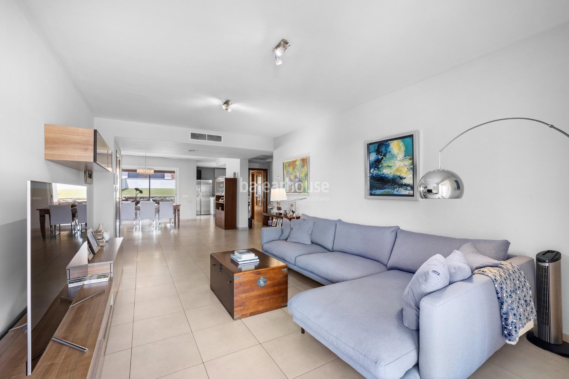 Encantadora casa de modernos interiores con preciosas vistas al mar en lo alto de Génova