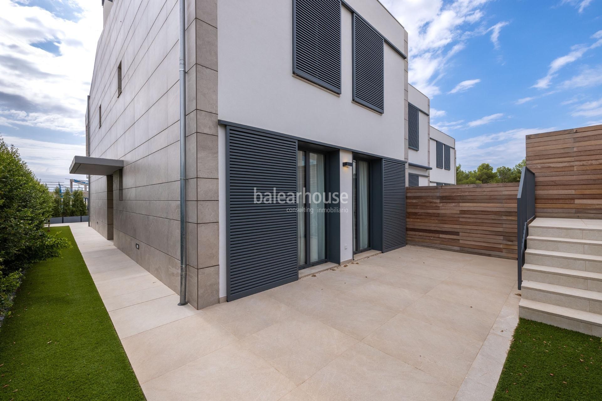 Tadelloses Haus mit Garten und Terrassen in einer gepflegten Anlage mit Swimmingpool im grünen Bereich von Sa Teulera
