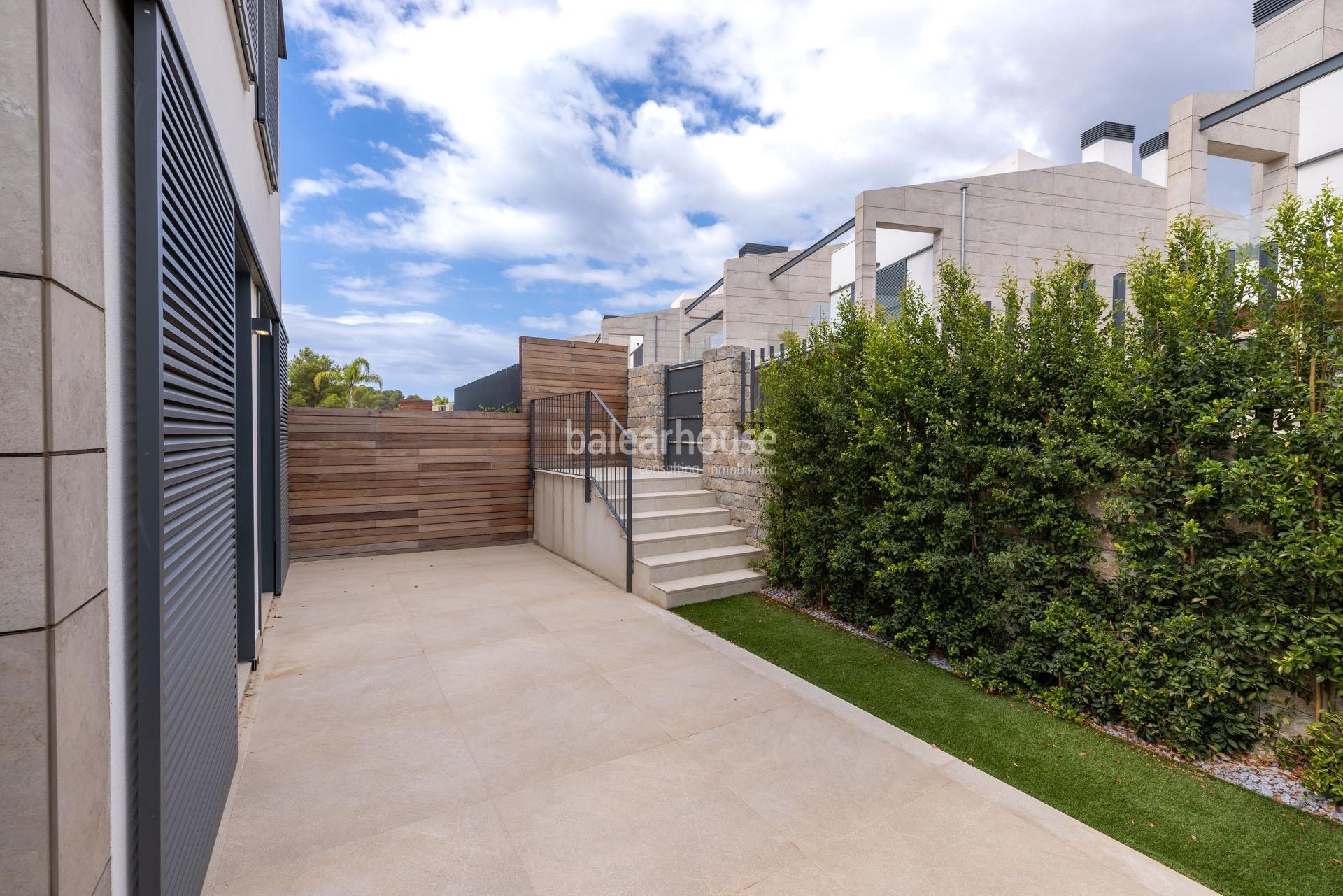 Tadelloses Haus mit Garten und Terrassen in einer gepflegten Anlage mit Swimmingpool im grünen Bereich von Sa Teulera