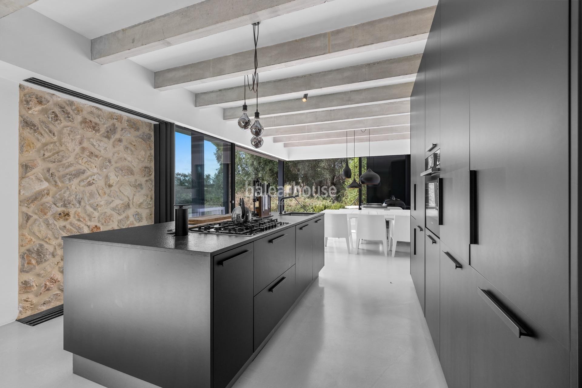 Renovierte historische Finca mit zeitgenössischem Design, Pool und malerischem Blick auf die Landschaft in Alaró, Mallorca
