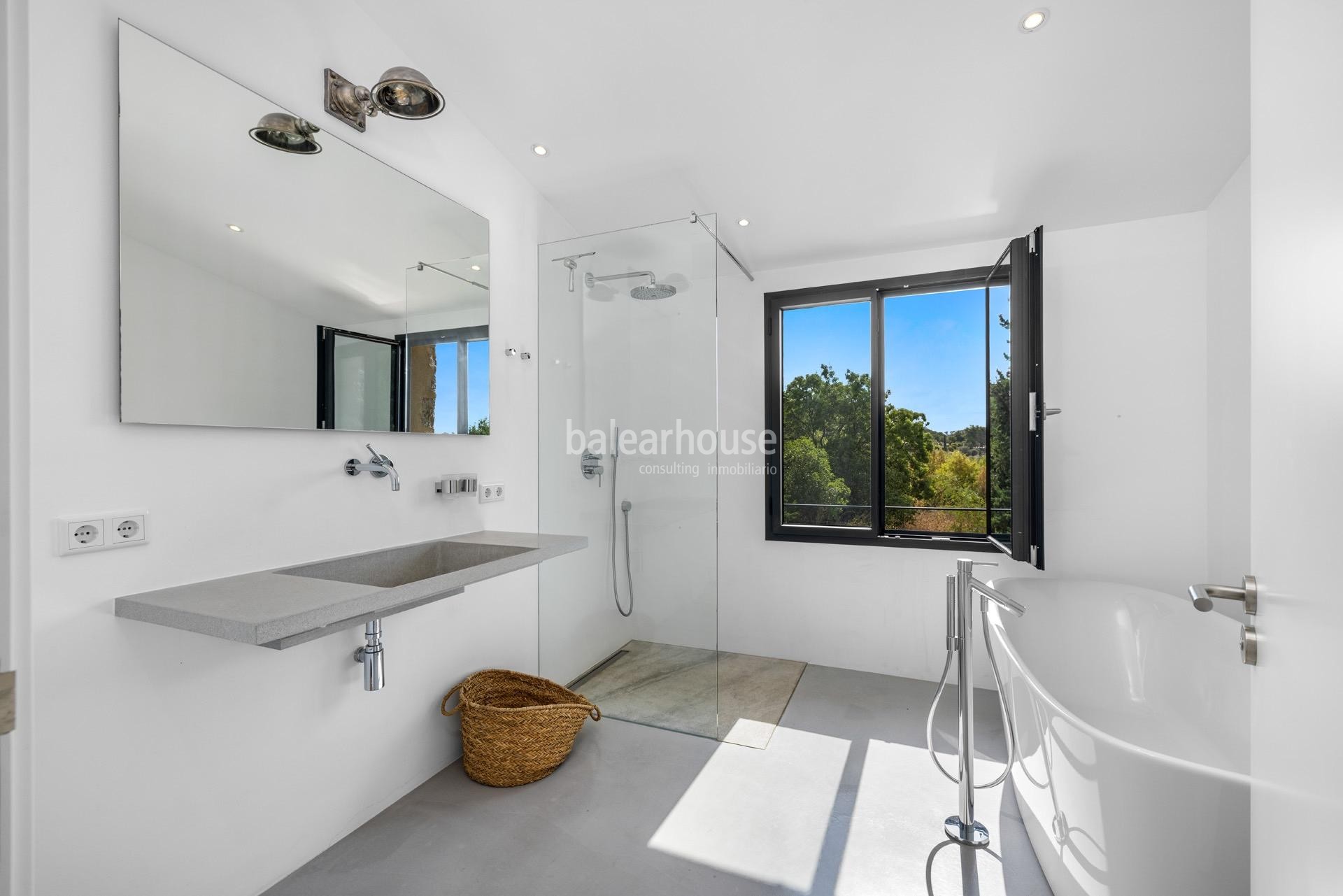 Renovierte historische Finca mit zeitgenössischem Design, Pool und malerischem Blick auf die Landschaft in Alaró, Mallorca