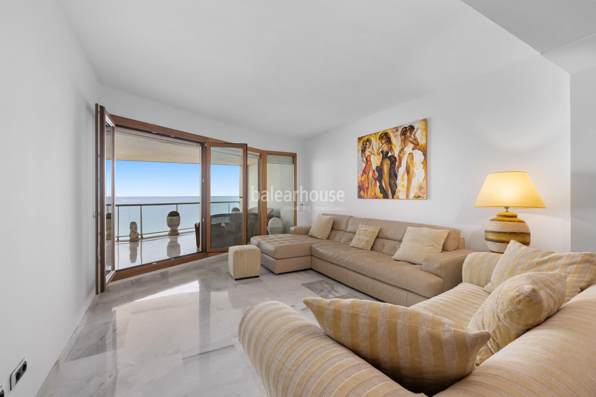 Spectacular sea views from this fantastic furnished apartment in an excellent community.