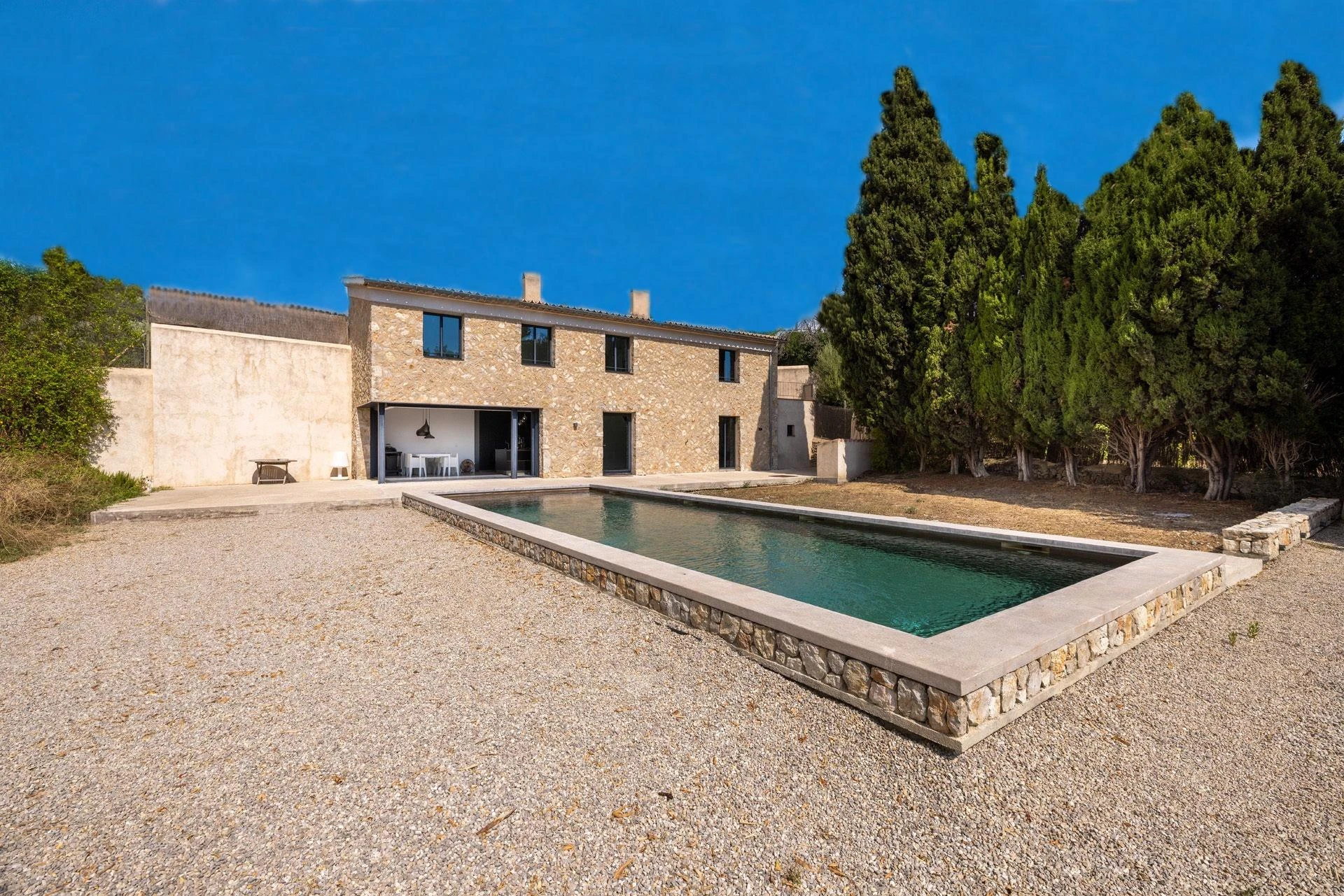 Renovierte historische Finca mit zeitgenössischem Design, Pool und malerischem Blick auf die Landschaft in Alaró, Mallorca