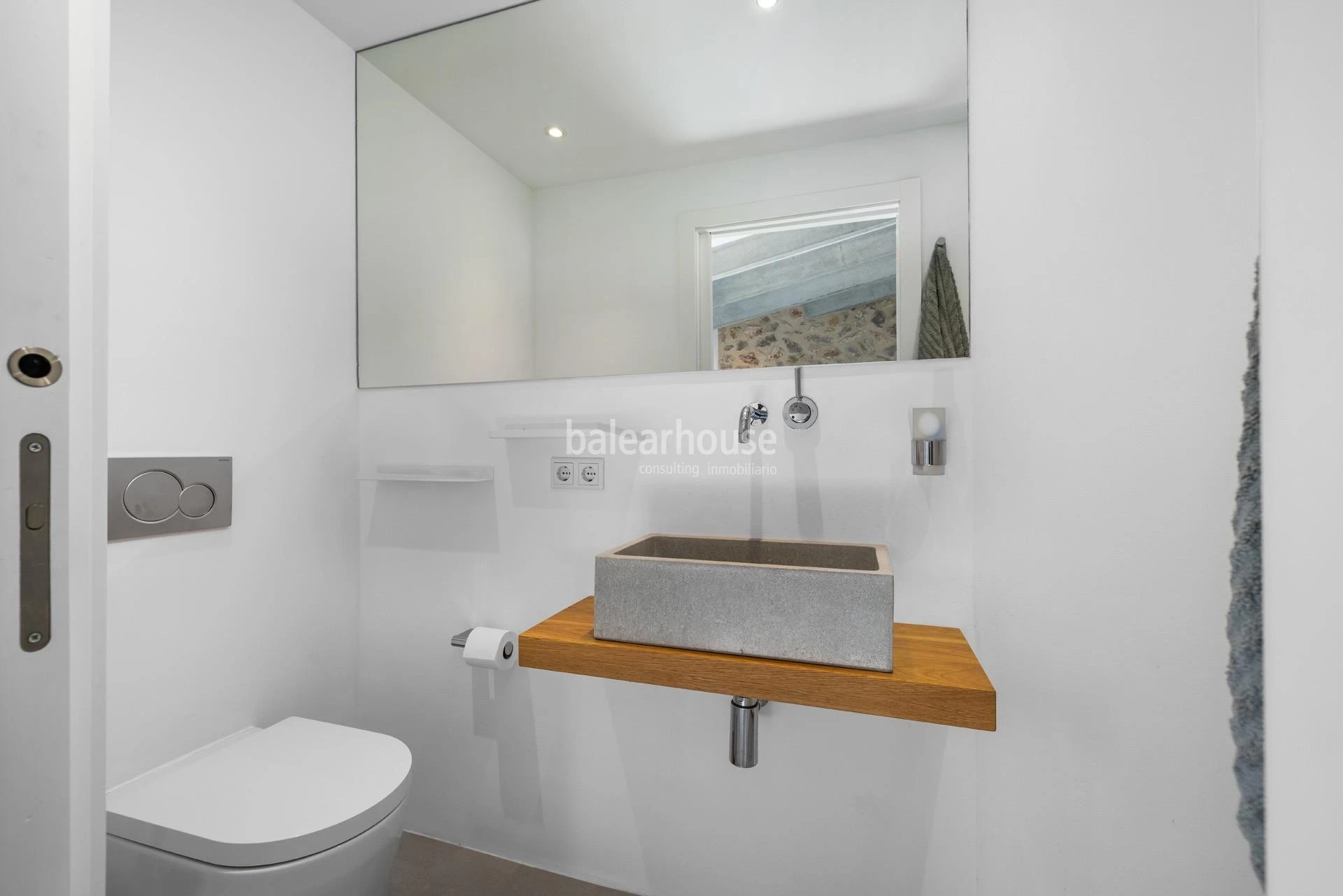 Renovated Historic Finca with Contemporary Design, Pool and Scenic Countryside Views in Alaró, Mallorca