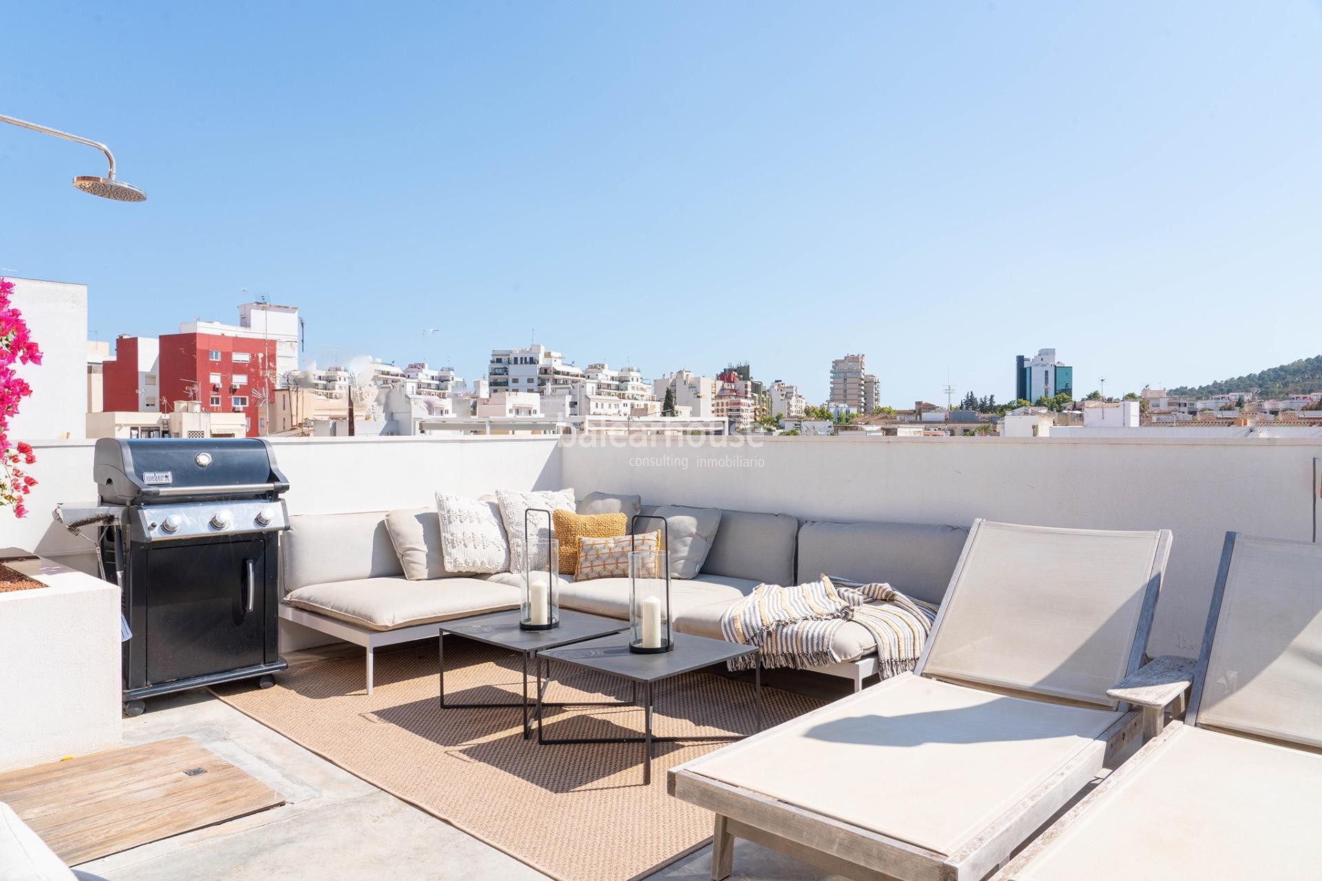 Contemporary Elegance with Views of Bellver Castle in a Stunning Home in Central Son Espanyolet