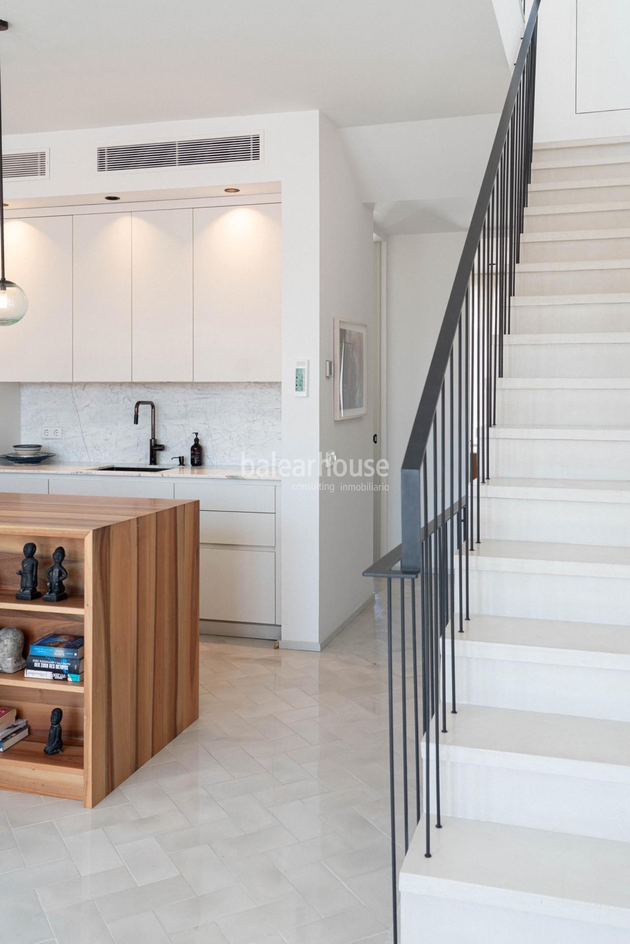 Contemporary Elegance with Views of Bellver Castle in a Stunning Home in Central Son Espanyolet