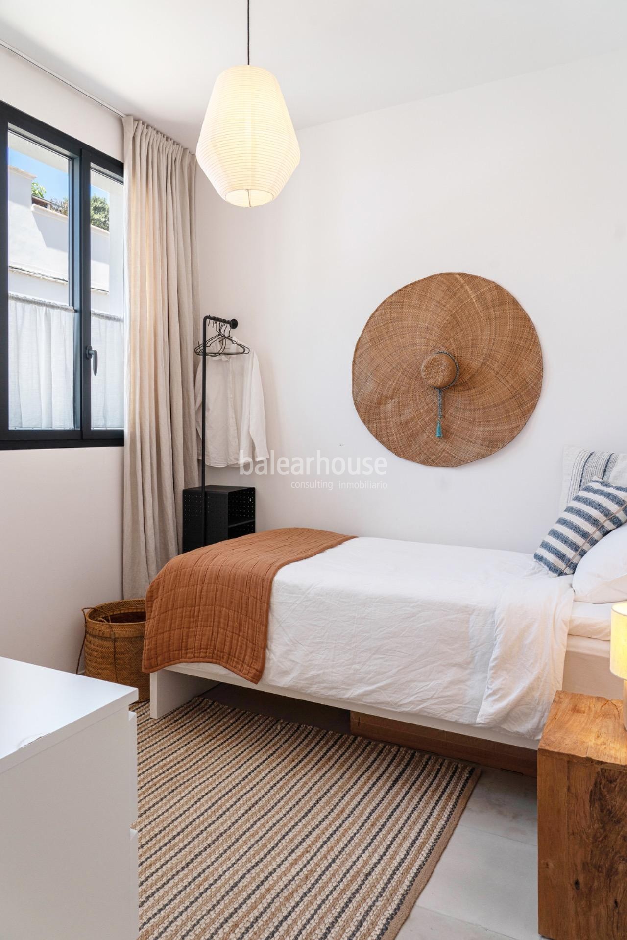 Contemporary Elegance with Views of Bellver Castle in a Stunning Home in Central Son Espanyolet