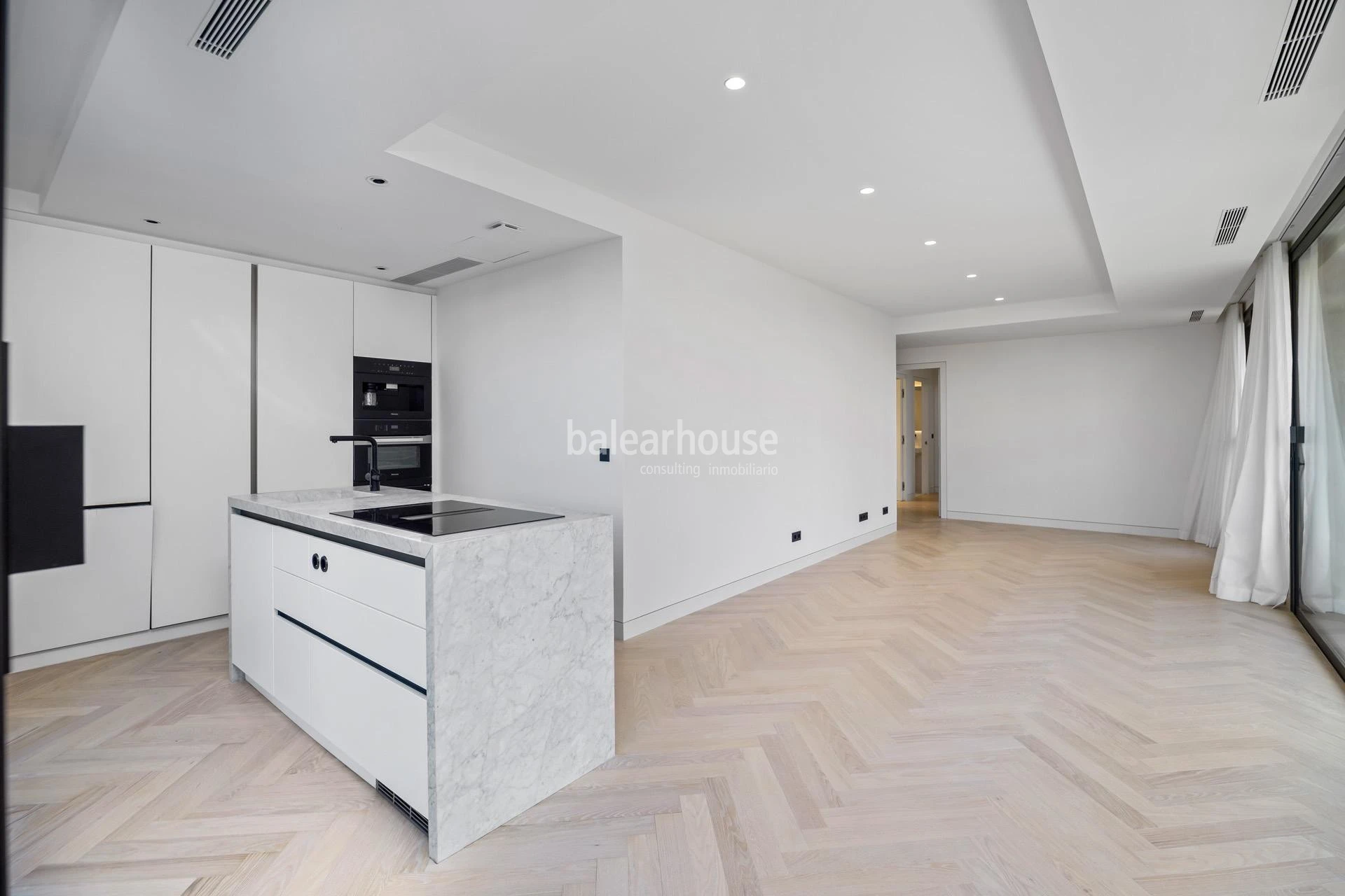 Ausgezeichnete Wohnung in einer modernen Luxusanlage mit Pool und Meerblick in Palma