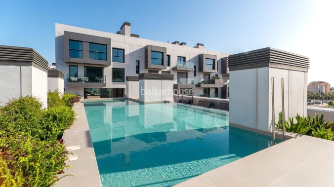 Außergewöhnliches Penthouse in einer Moderna-Anlage mit Meerblick neben Portixol