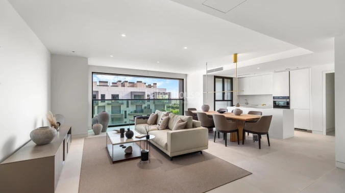 Modernes Penthouse in einer innovativen Anlage mit Meerblick neben Portixol