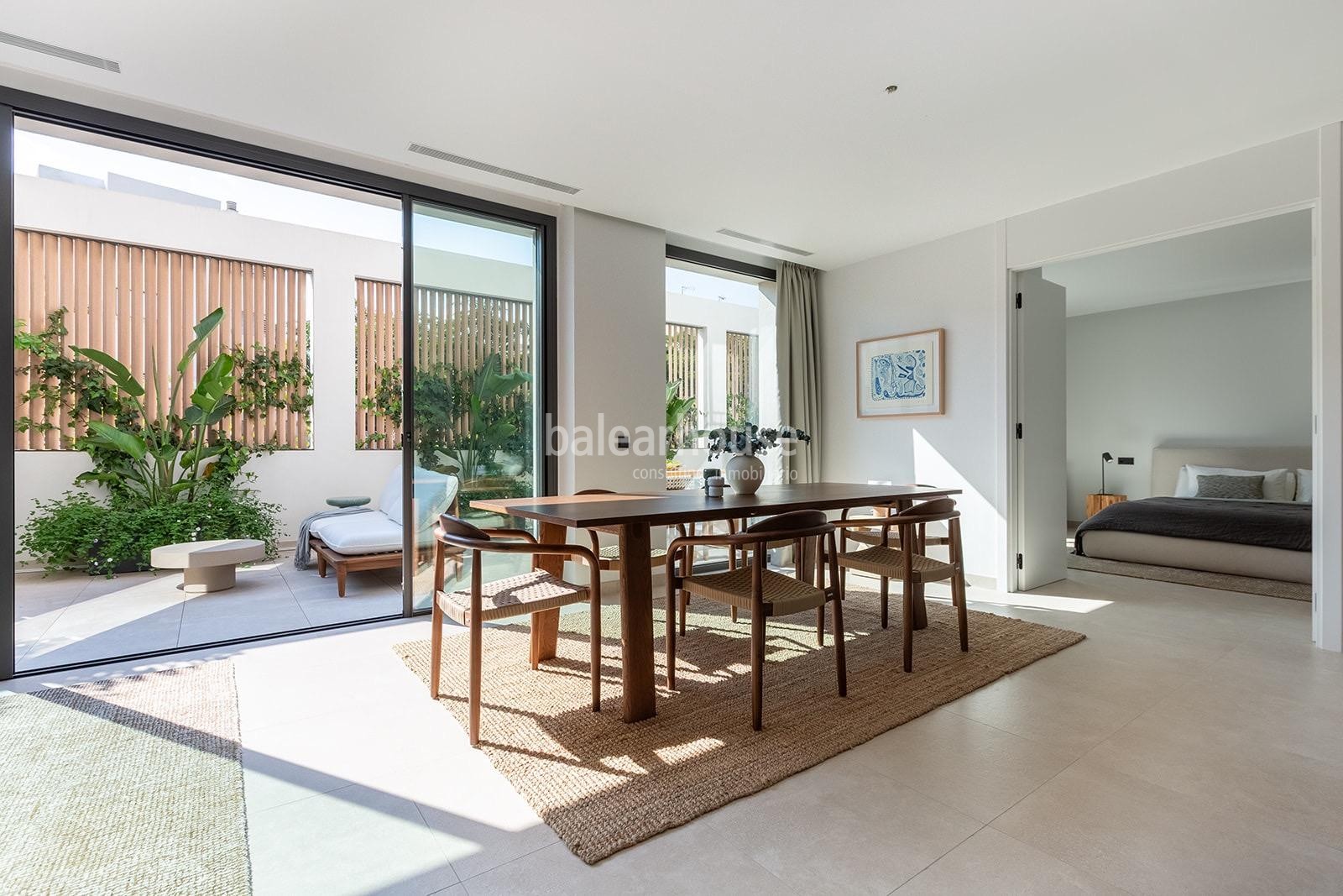 Fabulosa planta baja de diseño moderno y altas calidades con gran terraza en Son Armadans