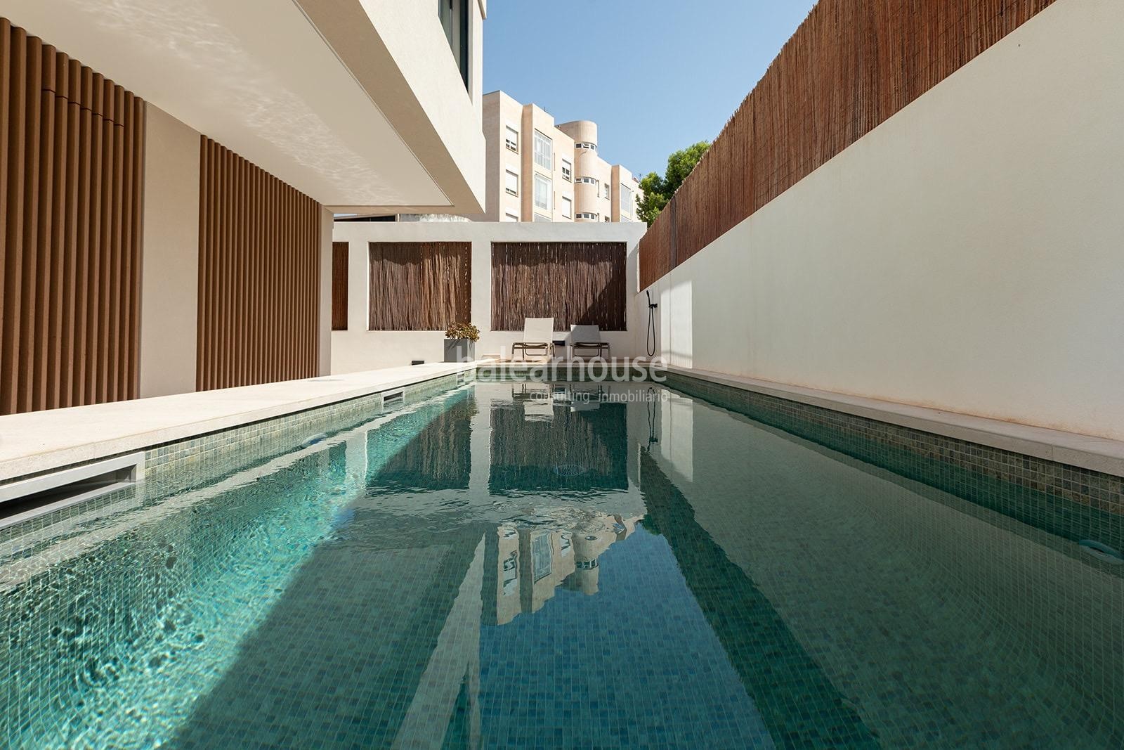 Fabulosa planta baja de diseño moderno y altas calidades con gran terraza en Son Armadans