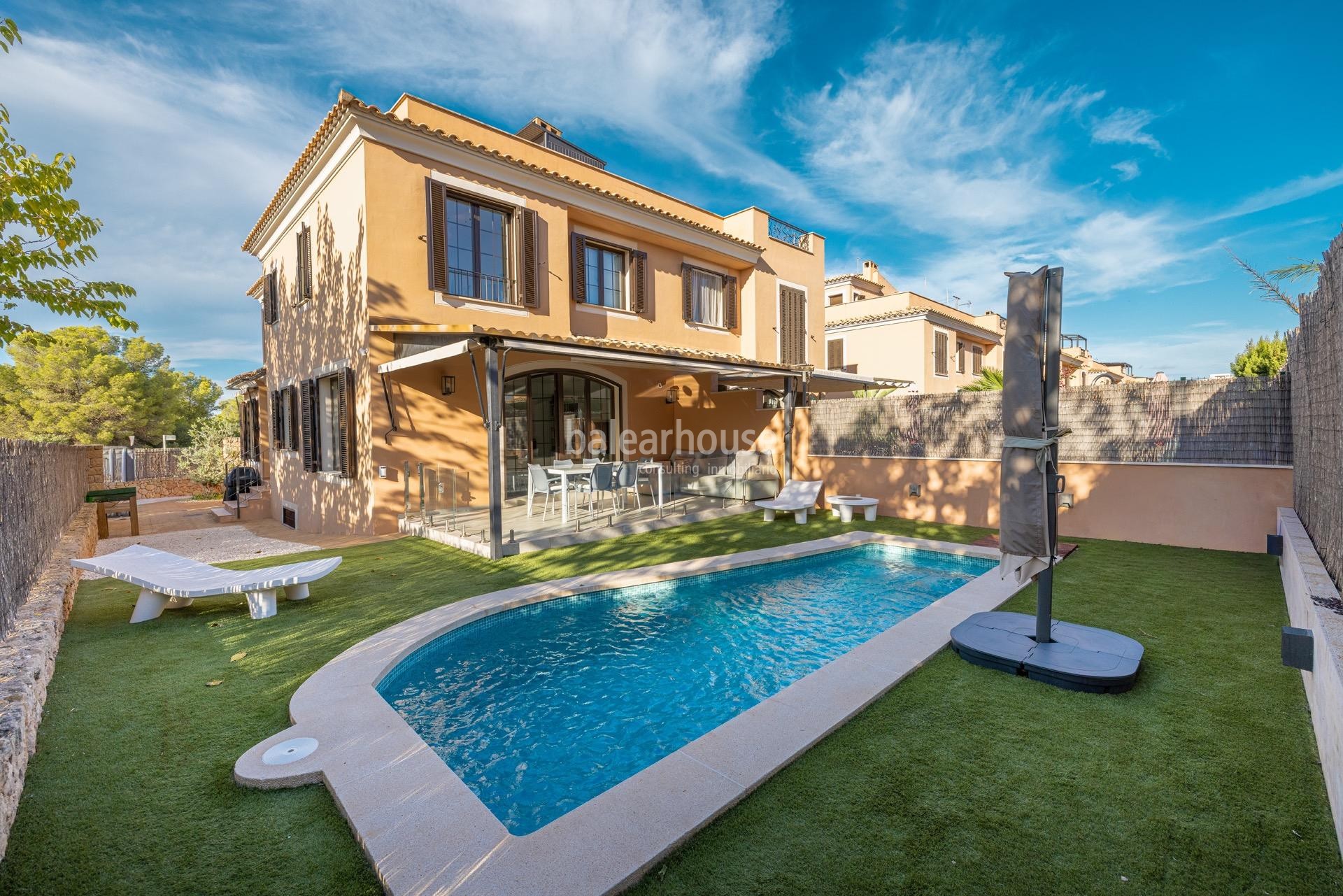 Contemporánea Villa mediterránea con jardín y piscina muy cerca de tranquilas playas en Puigderos